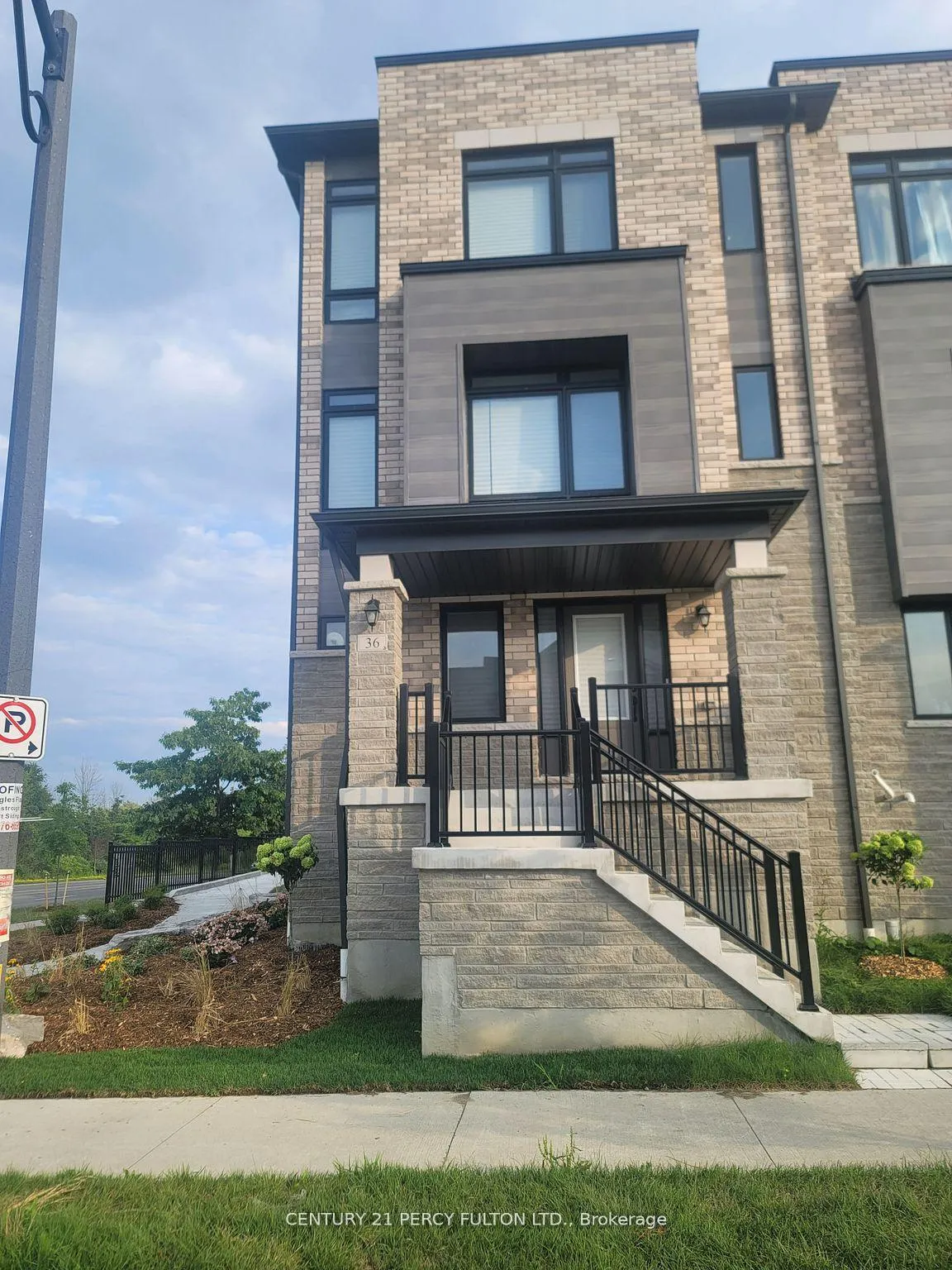 Photo 1 of 36 Lord Drive, Ajax, South East — HOMEH