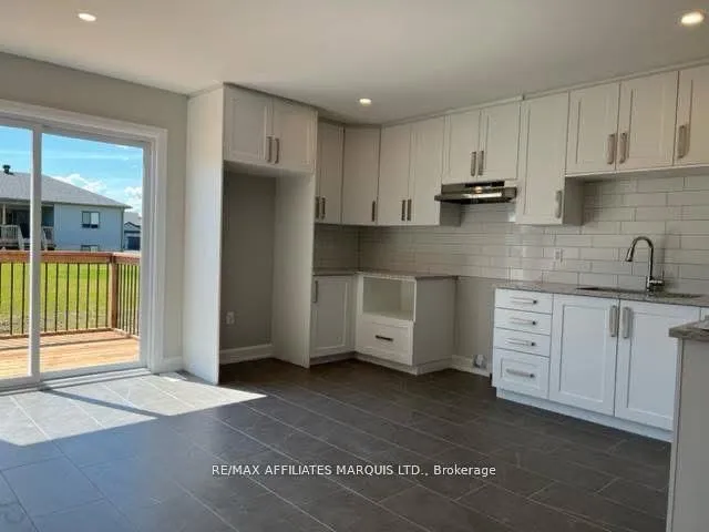 Photo 2 of 2282 Crewson Court, Cornwall — HOMEH