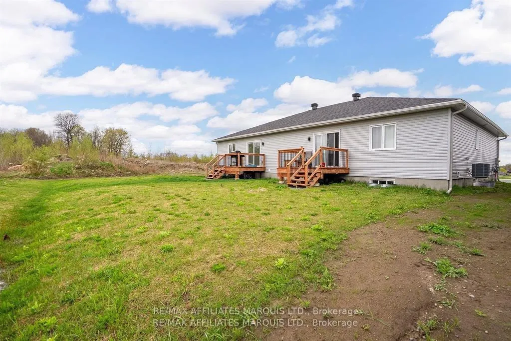 Photo 12 of 2282 Crewson Court, Cornwall — HOMEH