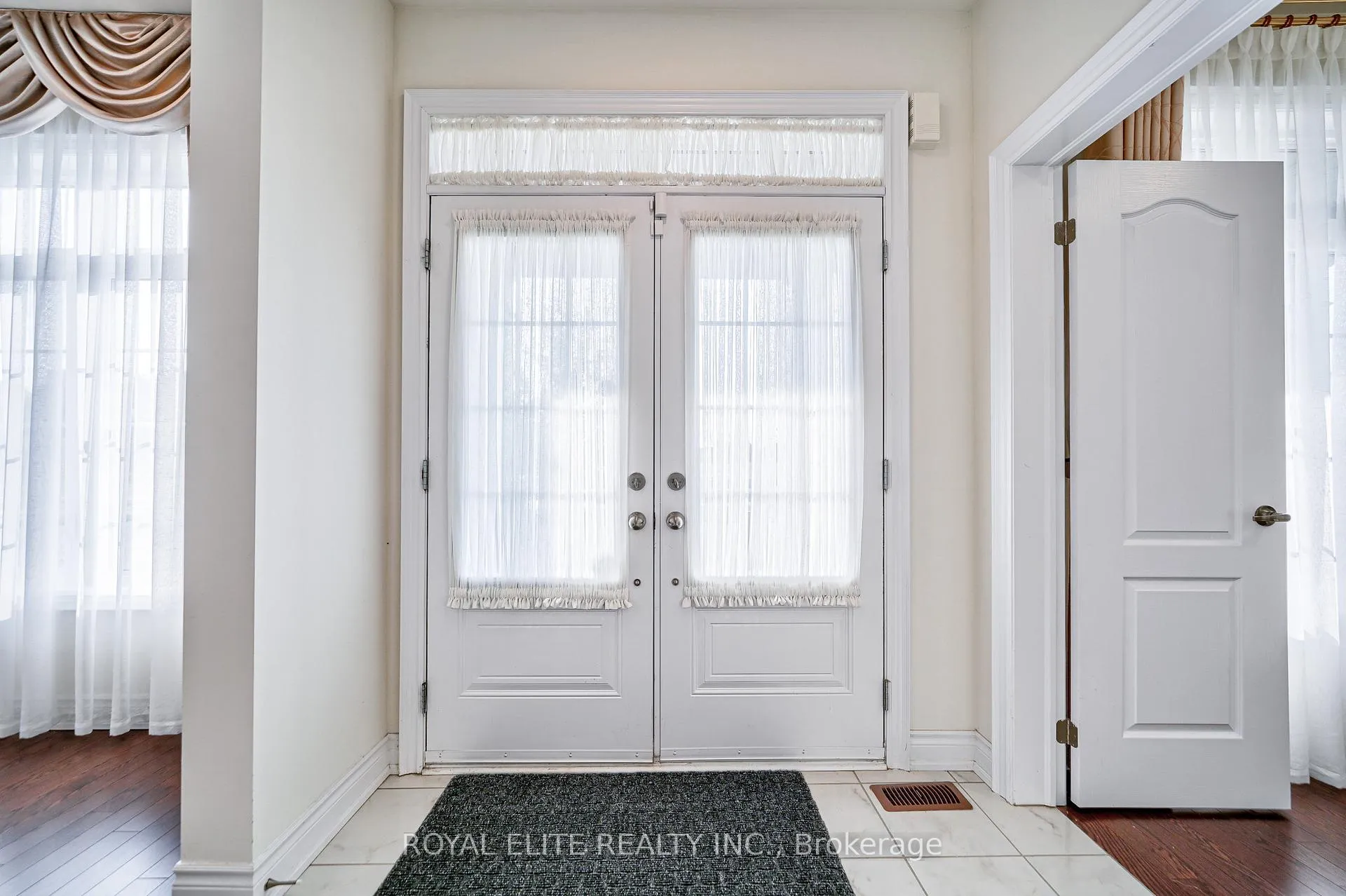 Photo 3 of 331 William Forster Road, Markham, Cornell — HOMEH
