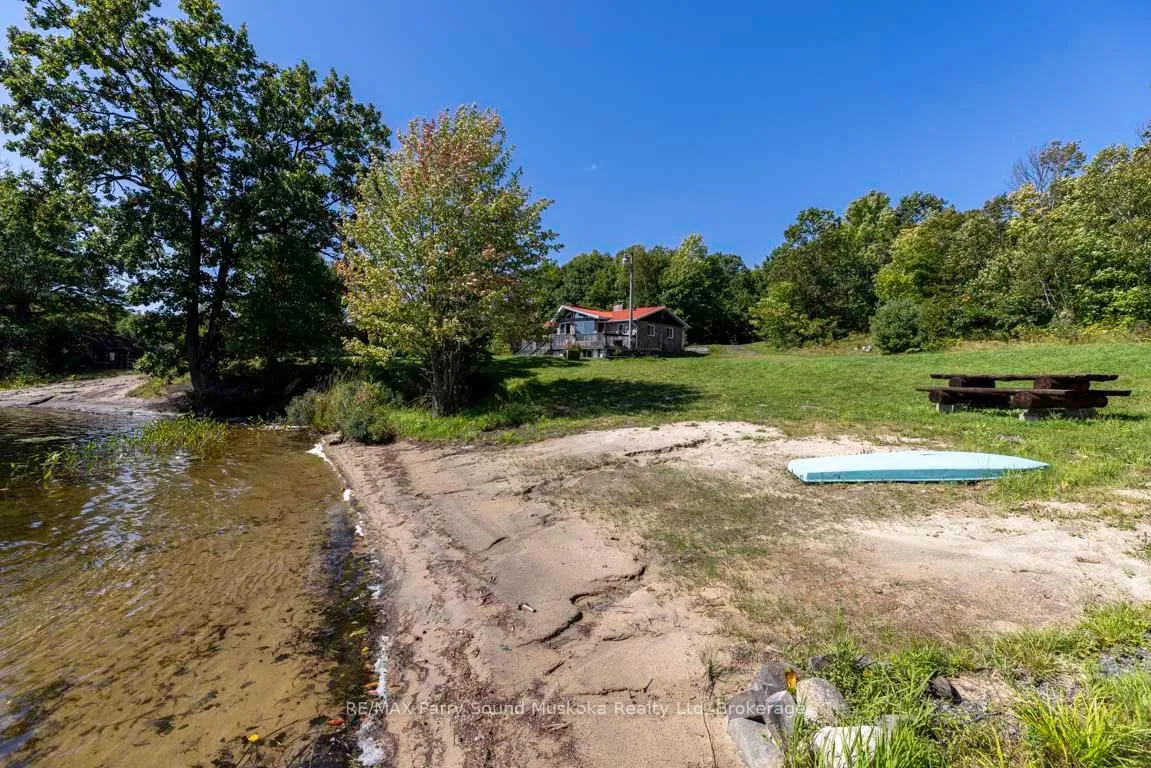 Photo 6 of 122 Grey Owl Road, McKellar — HOMEH