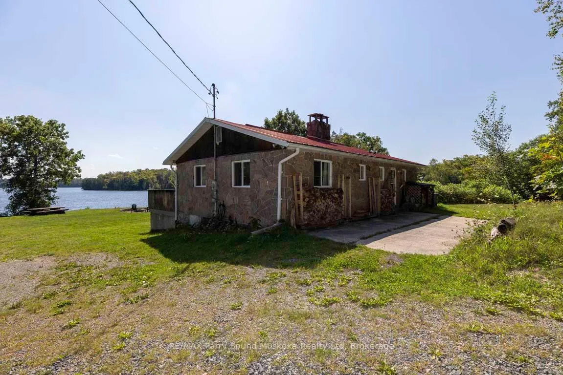 Photo 33 of 122 Grey Owl Road, McKellar — HOMEH