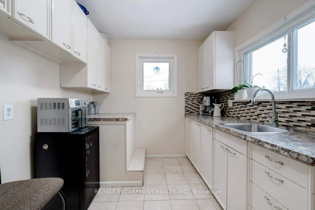 Photo 19 of 139 West 3rd Street, Hamilton, Bonnington — HOMEH