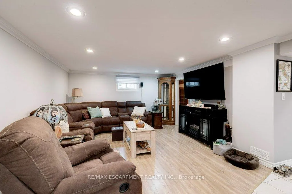 Photo 28 of 139 West 3rd Street, Hamilton, Bonnington — HOMEH