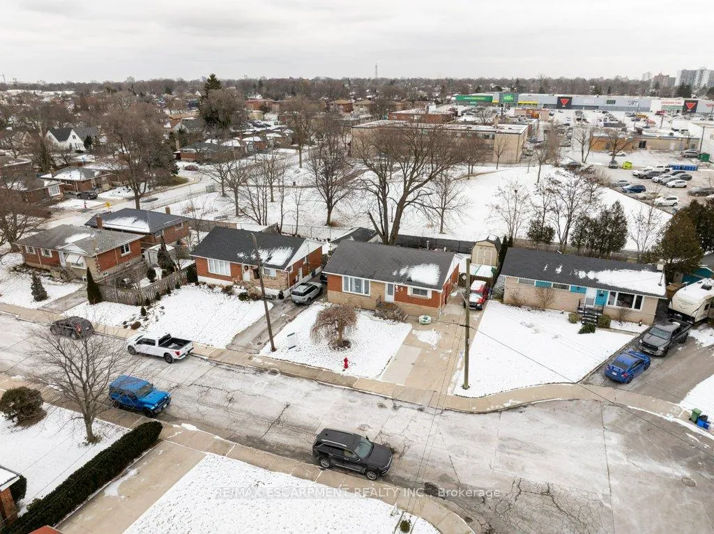 Photo 36 of 139 West 3rd Street, Hamilton, Bonnington — HOMEH
