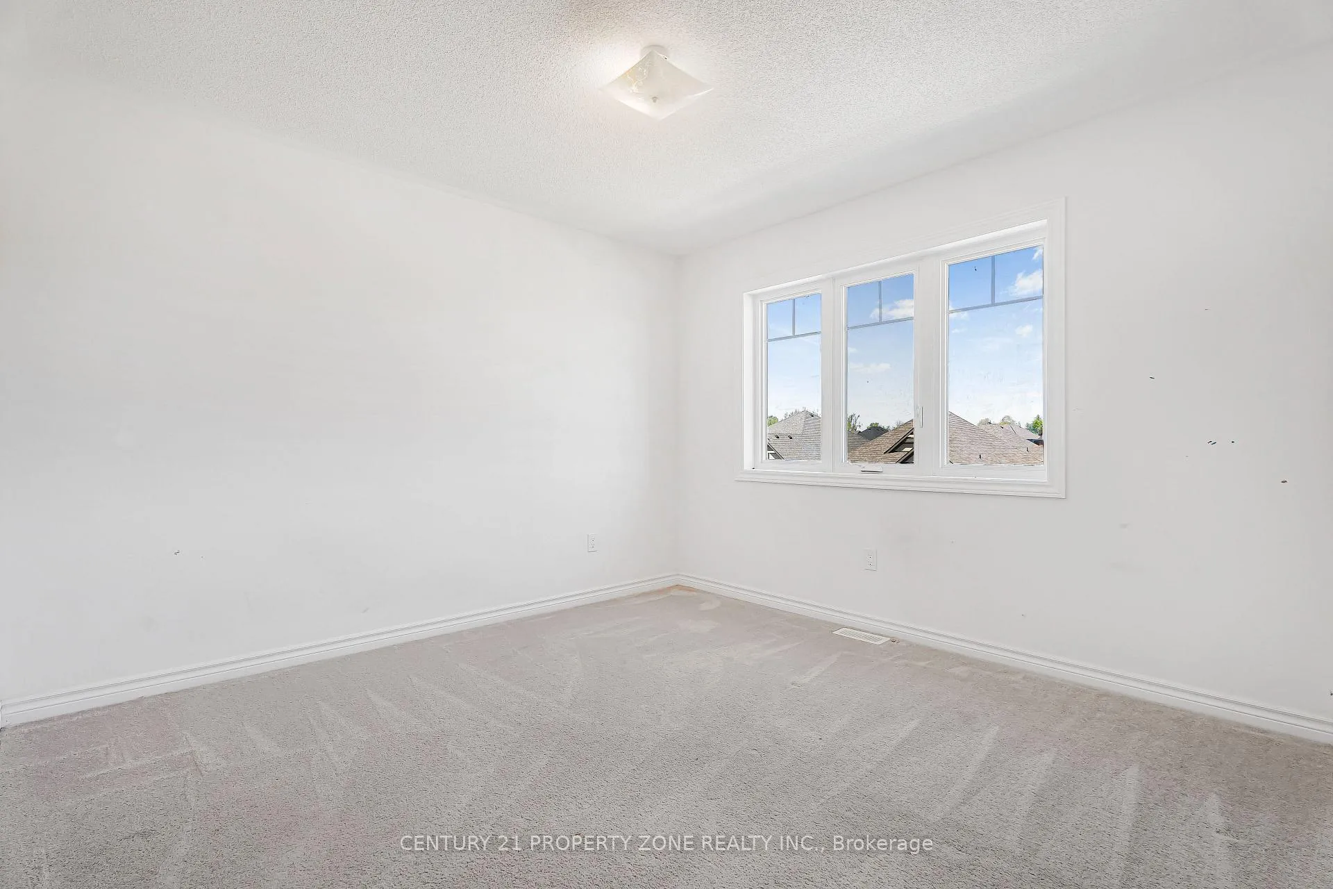 Photo 26 of 259 Duncan Street, Clearview, Stayner — HOMEH