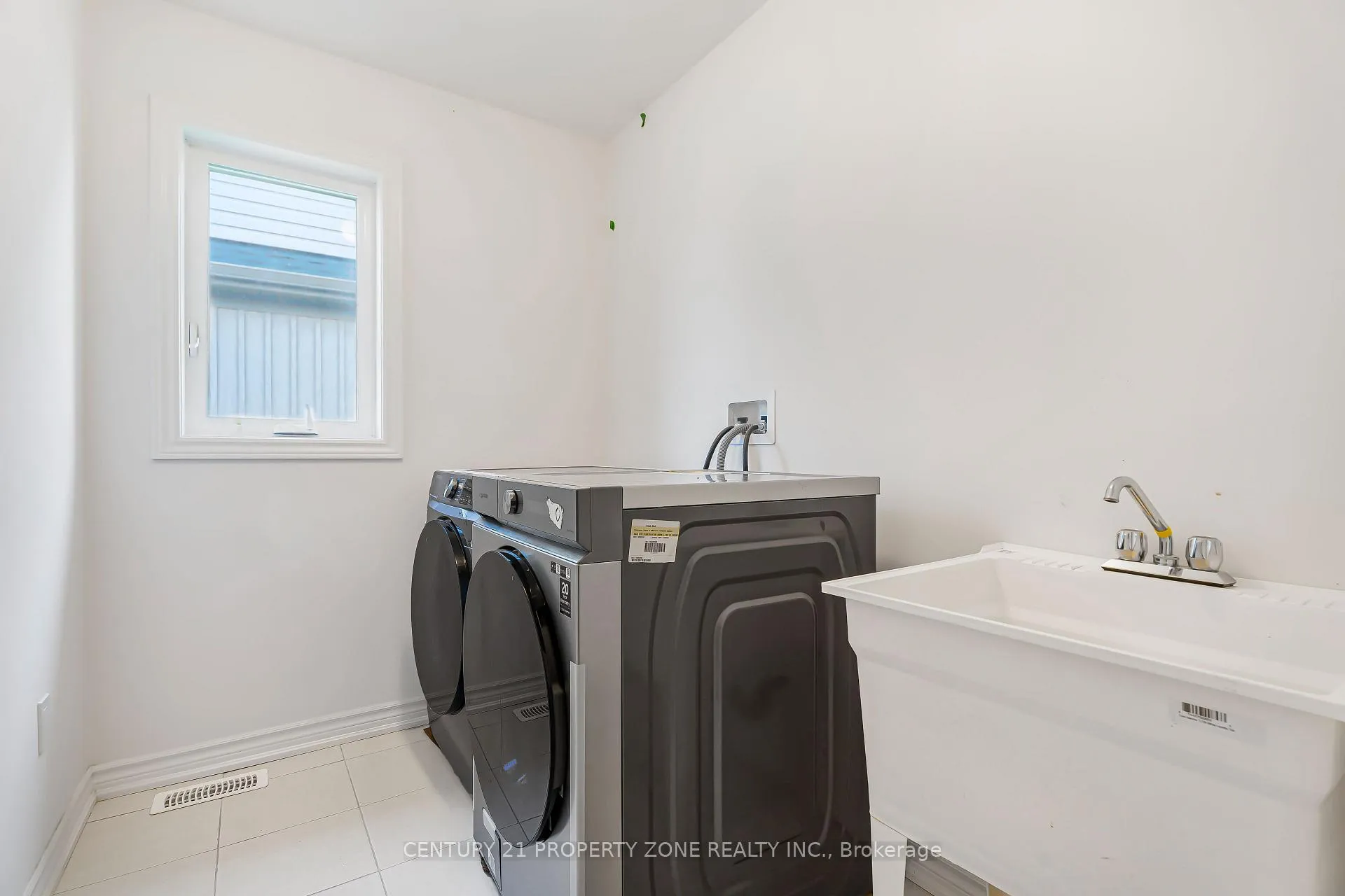 Photo 40 of 259 Duncan Street, Clearview, Stayner — HOMEH