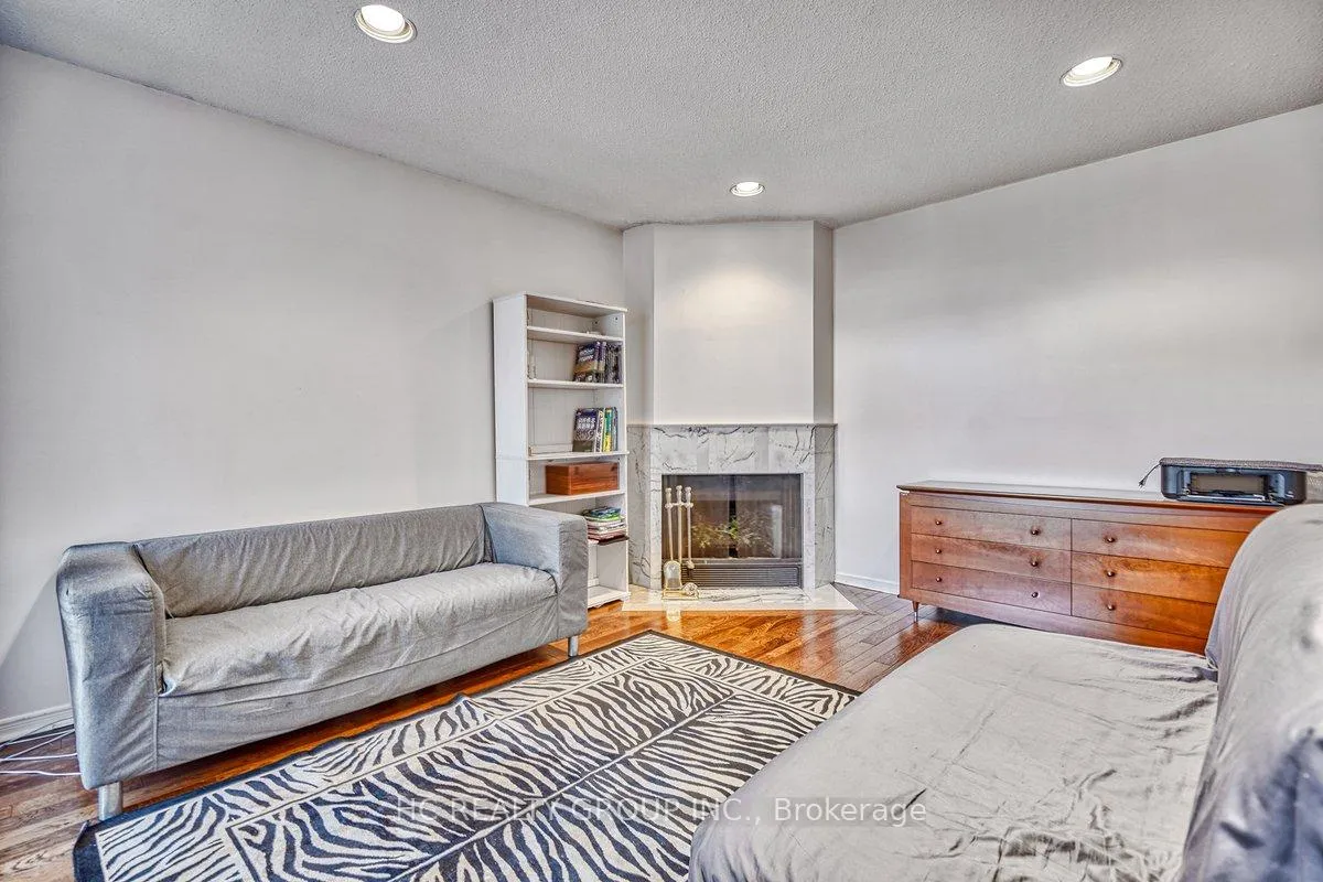 Photo 6 of 63 Ramblewood Lane, Vaughan, Brownridge — HOMEH