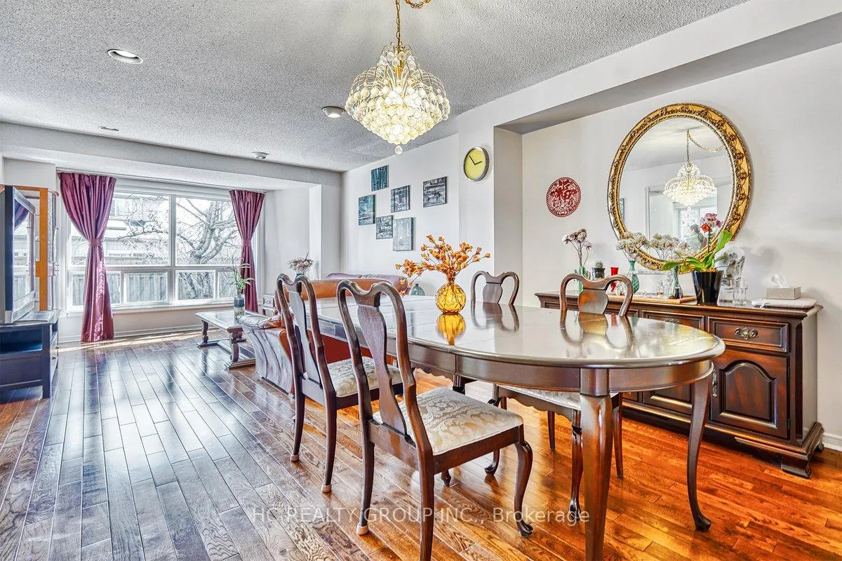 Photo 7 of 63 Ramblewood Lane, Vaughan, Brownridge — HOMEH
