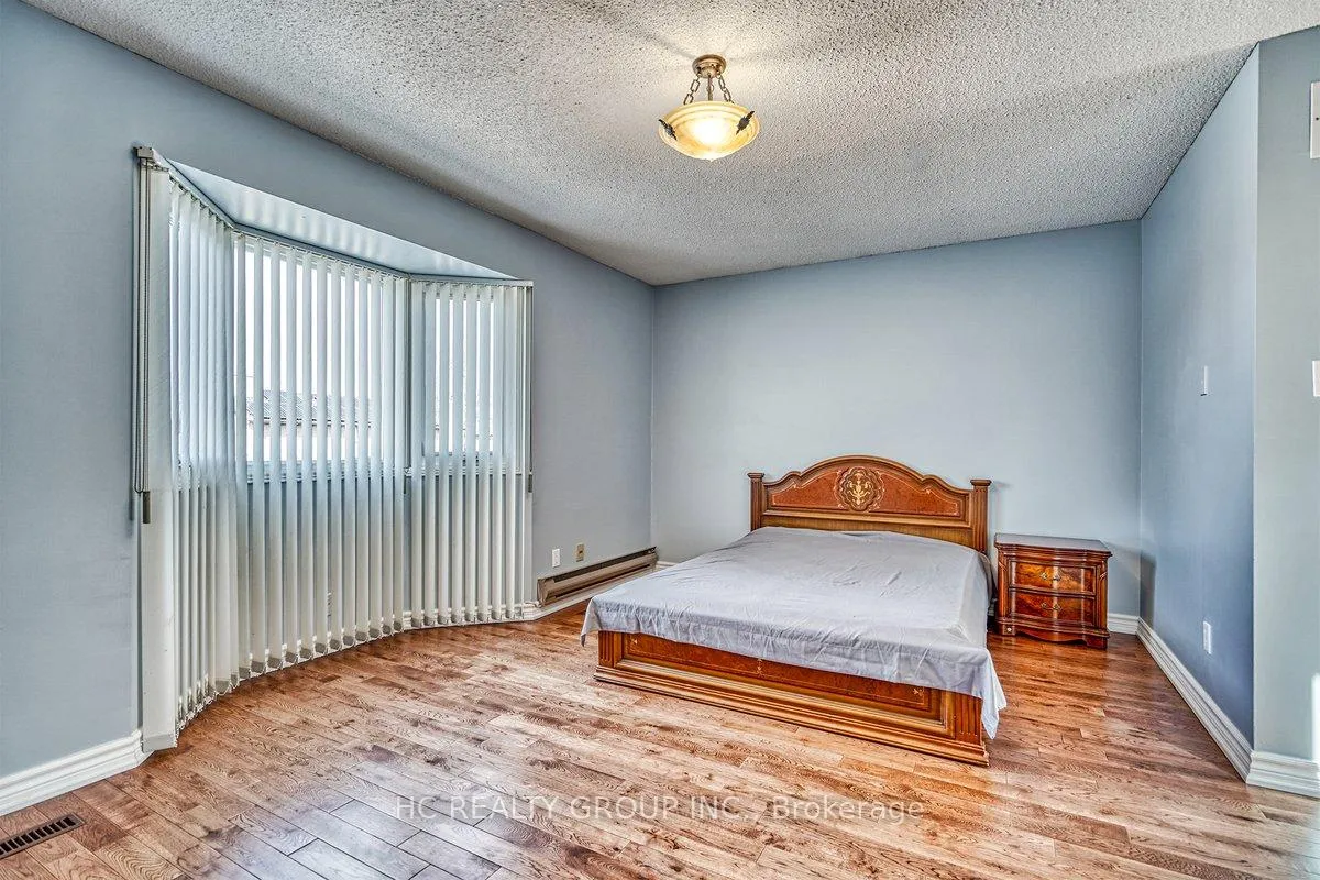 Photo 12 of 63 Ramblewood Lane, Vaughan, Brownridge — HOMEH
