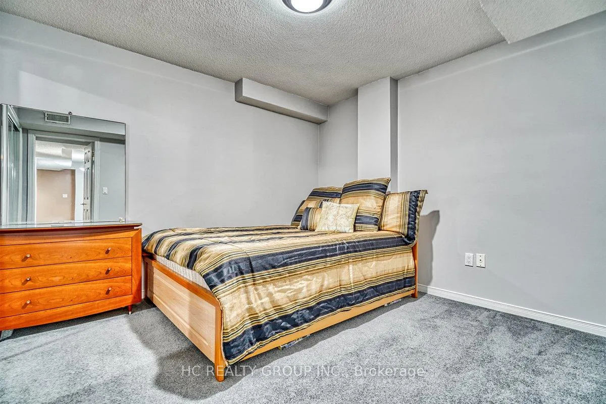 Photo 17 of 63 Ramblewood Lane, Vaughan, Brownridge — HOMEH