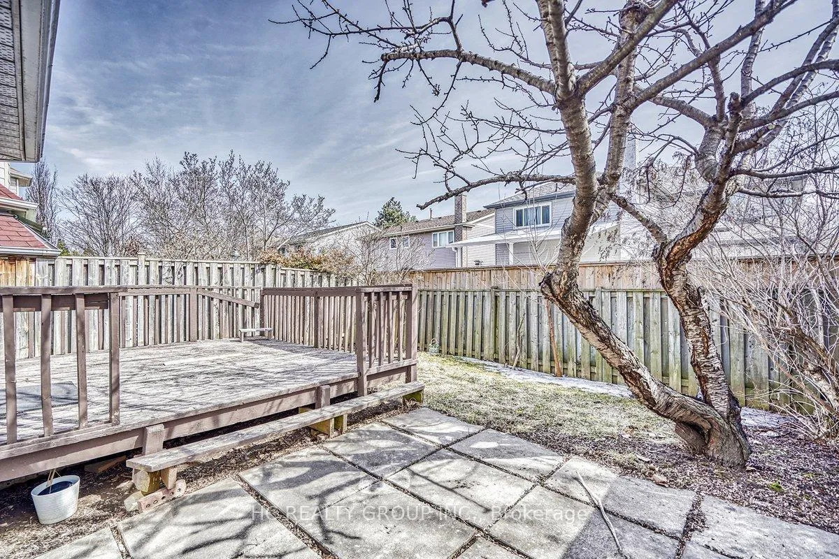 Photo 18 of 63 Ramblewood Lane, Vaughan, Brownridge — HOMEH