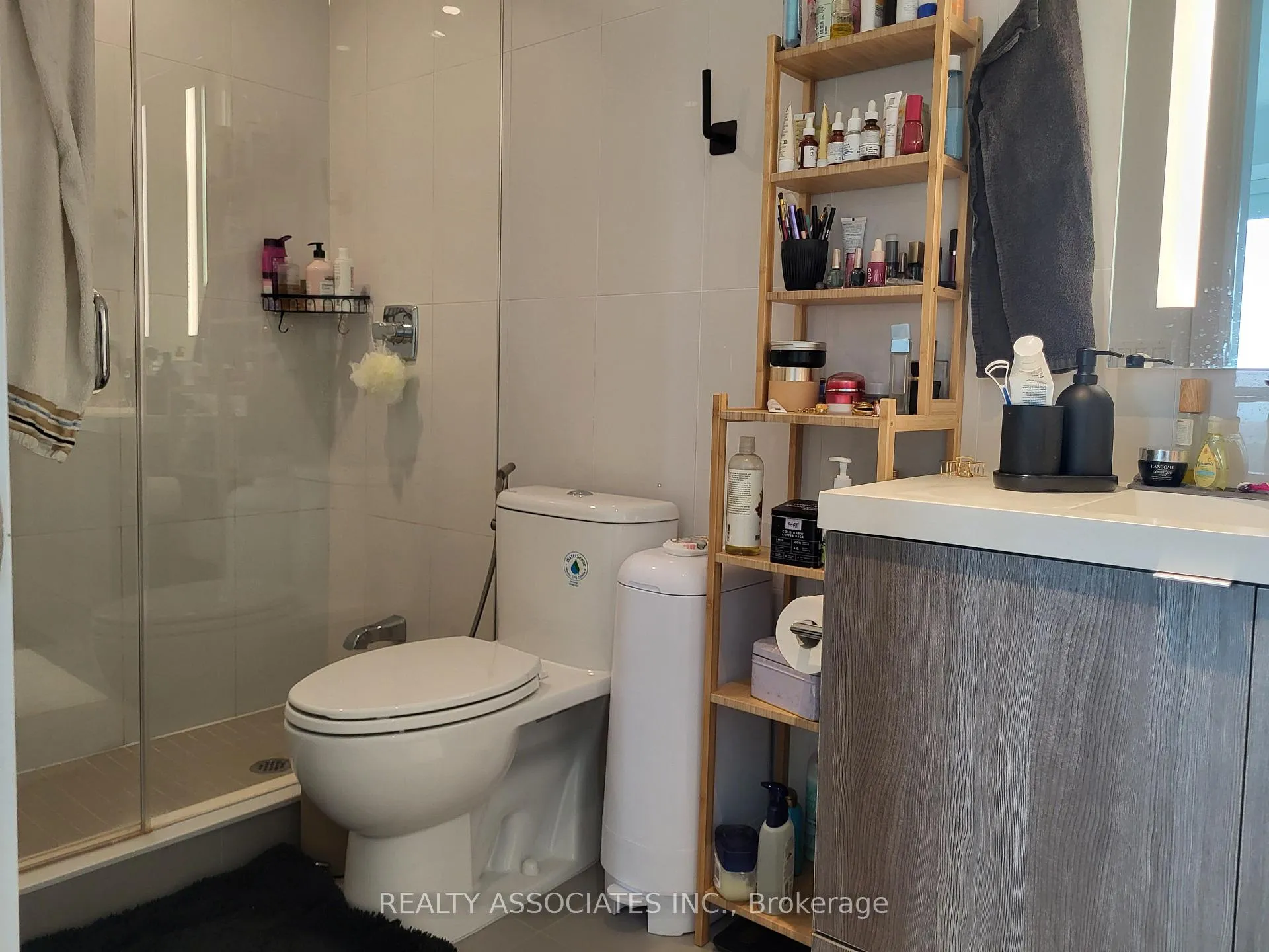 Photo 6 of Unit 2817, 585 Bloor E Street E, Toronto, North St. James Town — HOMEH