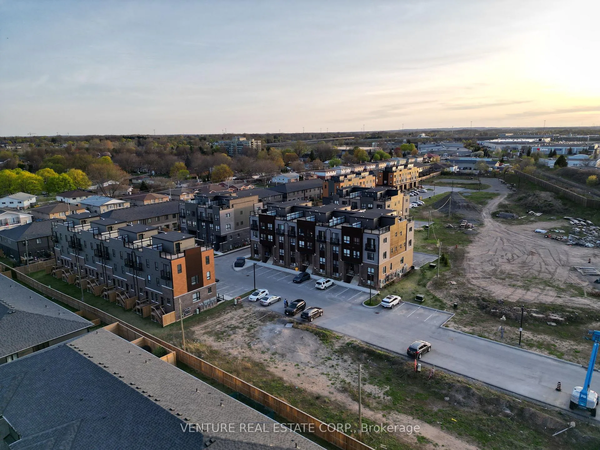 Photo 1 of Unit 50, 6705 Cropp Street, Niagara Falls, Morrison — HOMEH