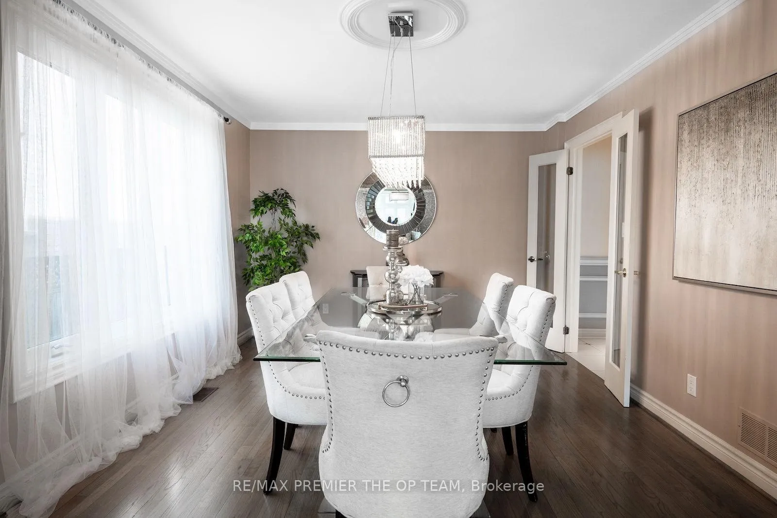Photo 9 of 182 Clover Leaf Street, Vaughan, East Woodbridge — HOMEH