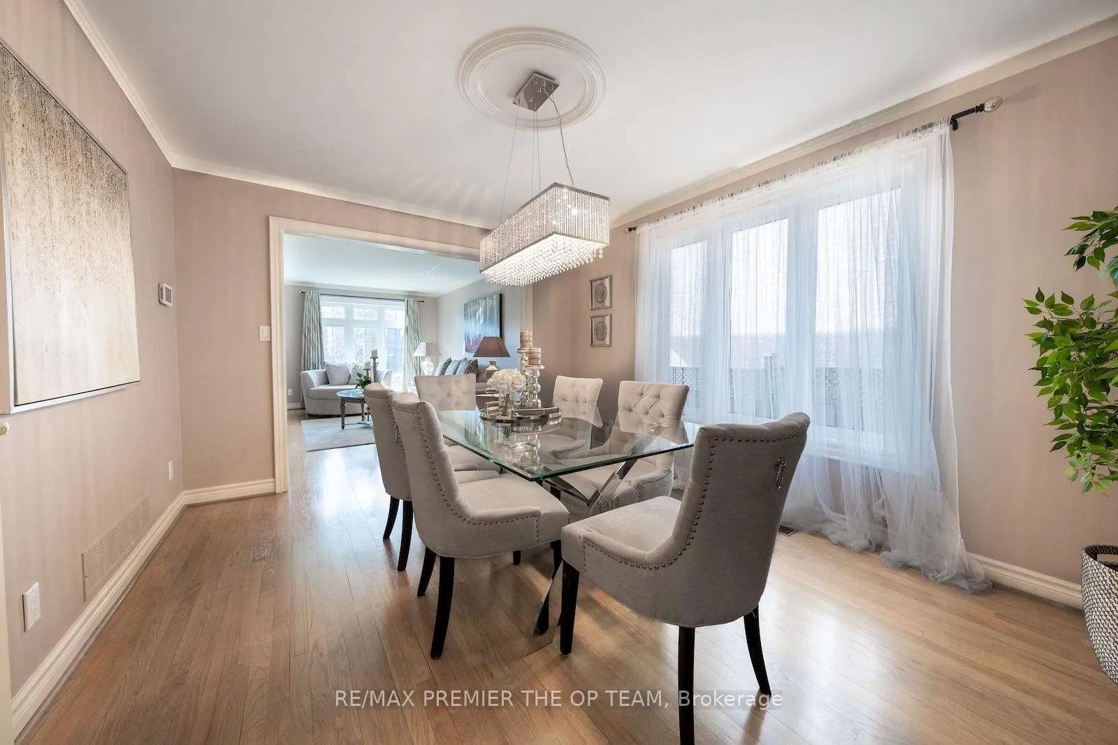 Photo 11 of 182 Clover Leaf Street, Vaughan, East Woodbridge — HOMEH
