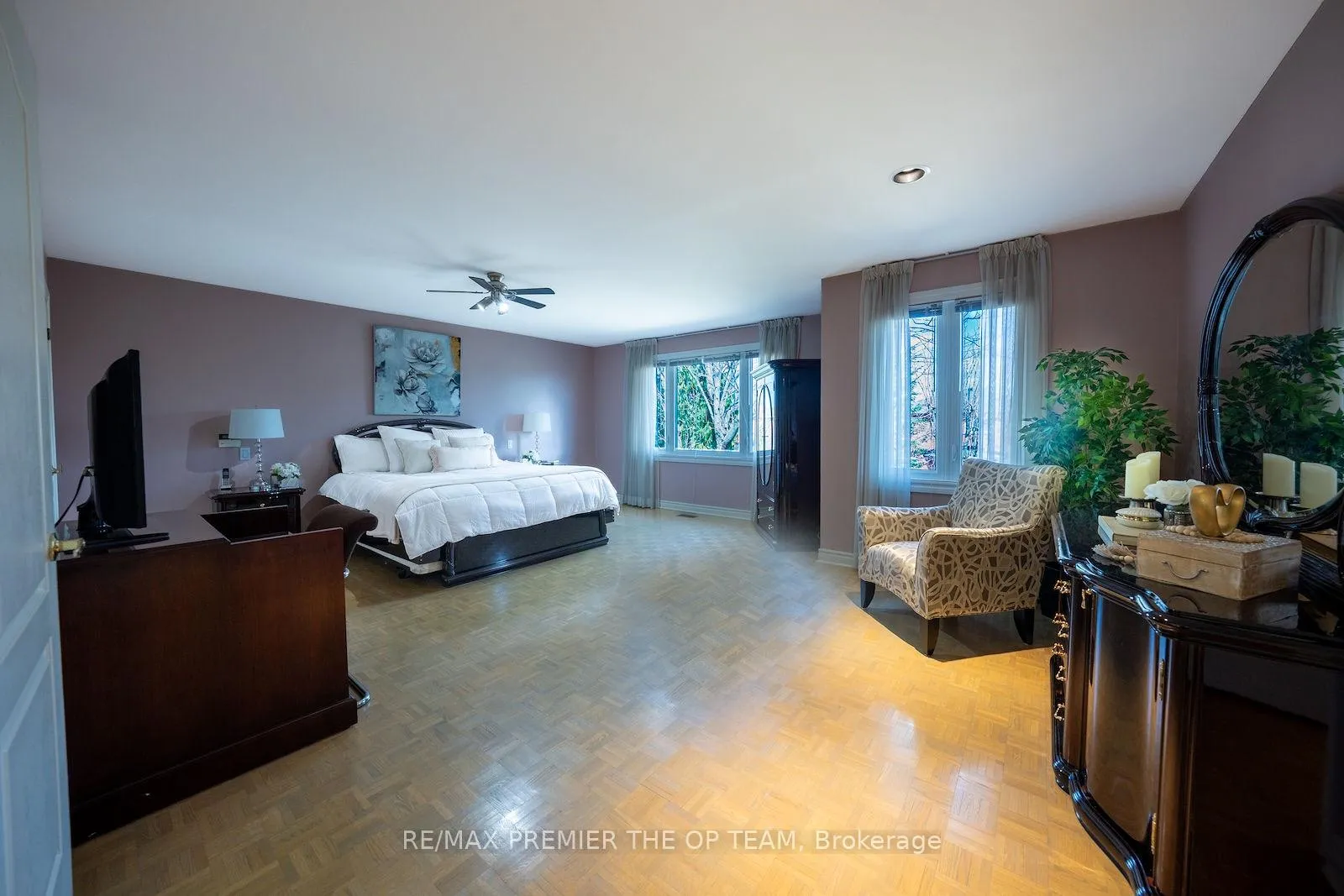 Photo 23 of 182 Clover Leaf Street, Vaughan, East Woodbridge — HOMEH