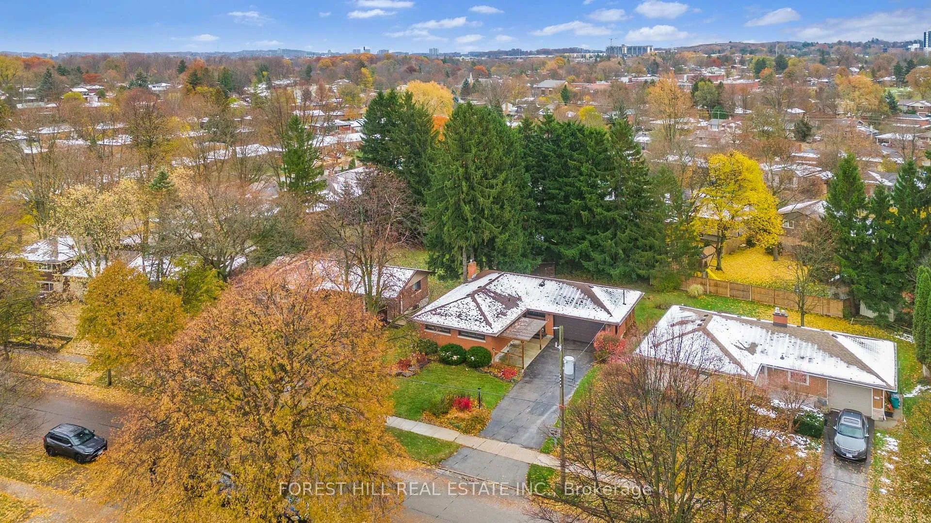 Photo 4 of 21 Cyprus Drive, Kitchener — HOMEH