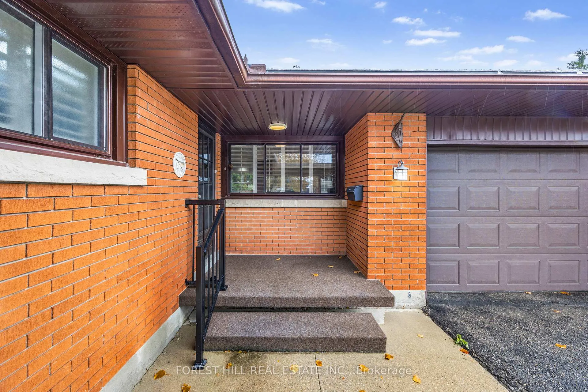 Photo 5 of 21 Cyprus Drive, Kitchener — HOMEH