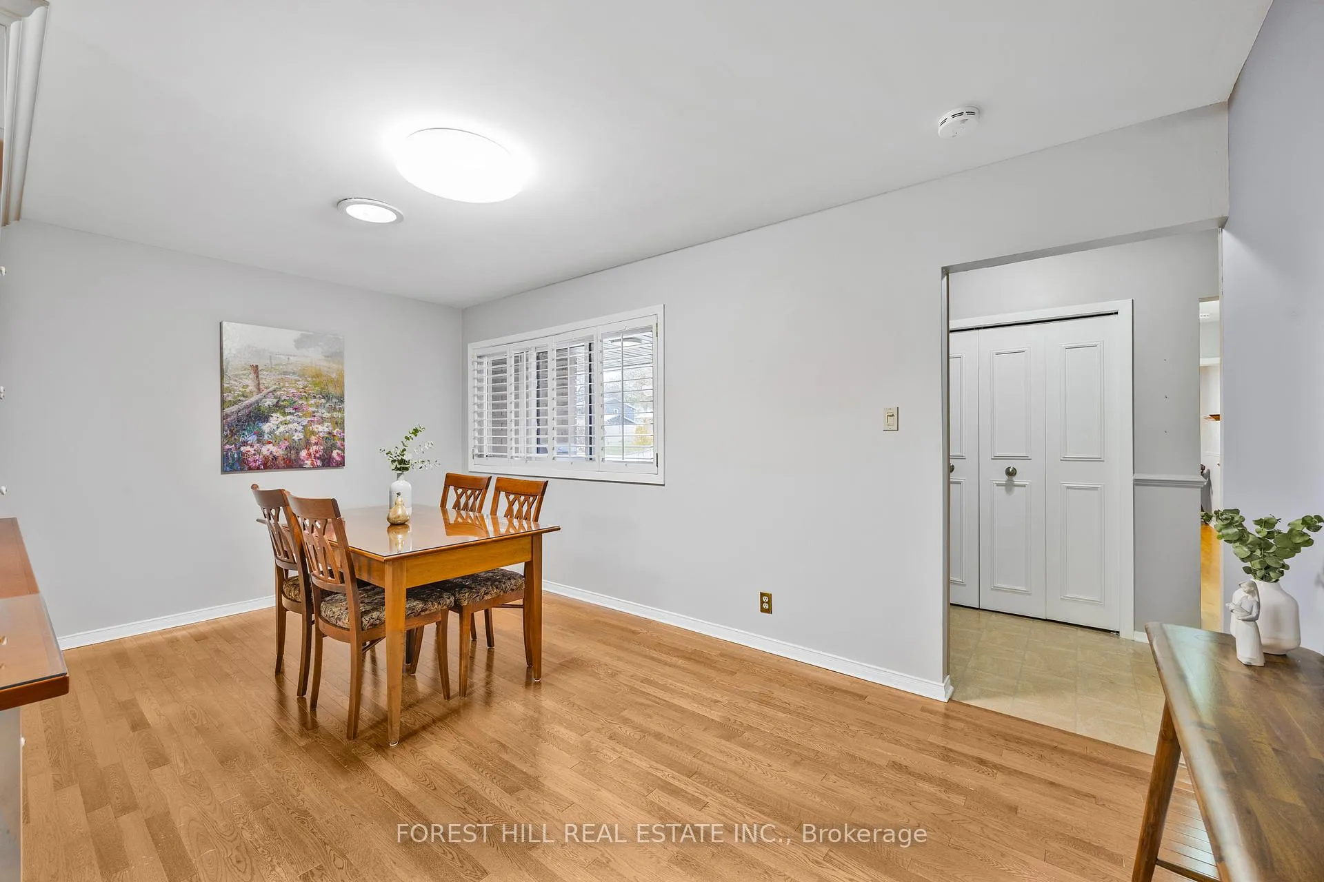 Photo 11 of 21 Cyprus Drive, Kitchener — HOMEH