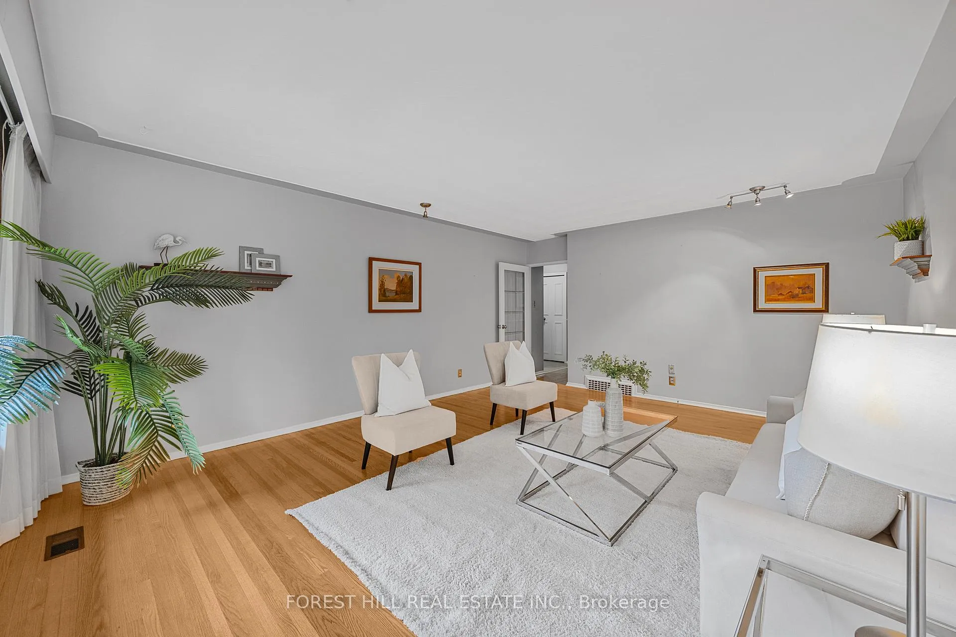Photo 19 of 21 Cyprus Drive, Kitchener — HOMEH