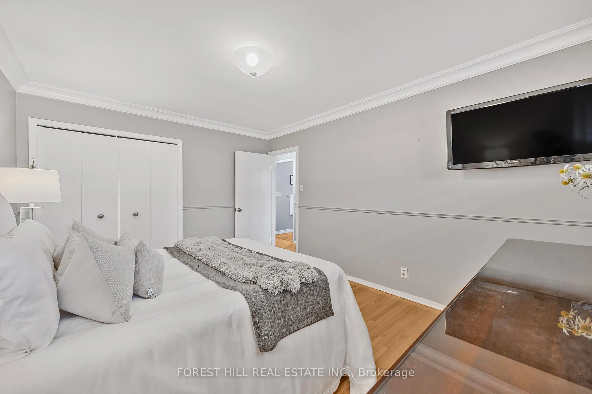 Photo 22 of 21 Cyprus Drive, Kitchener — HOMEH