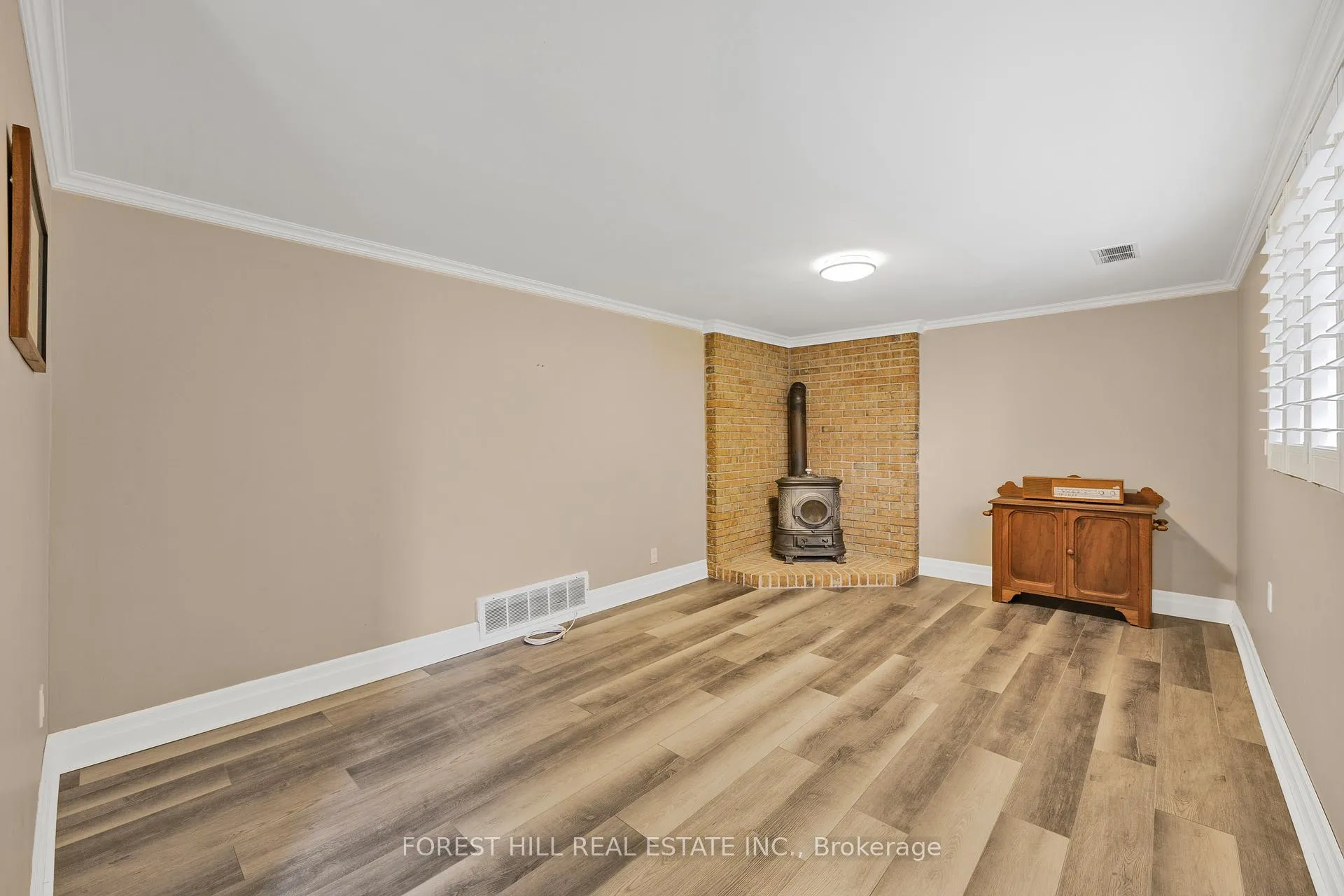 Photo 33 of 21 Cyprus Drive, Kitchener — HOMEH