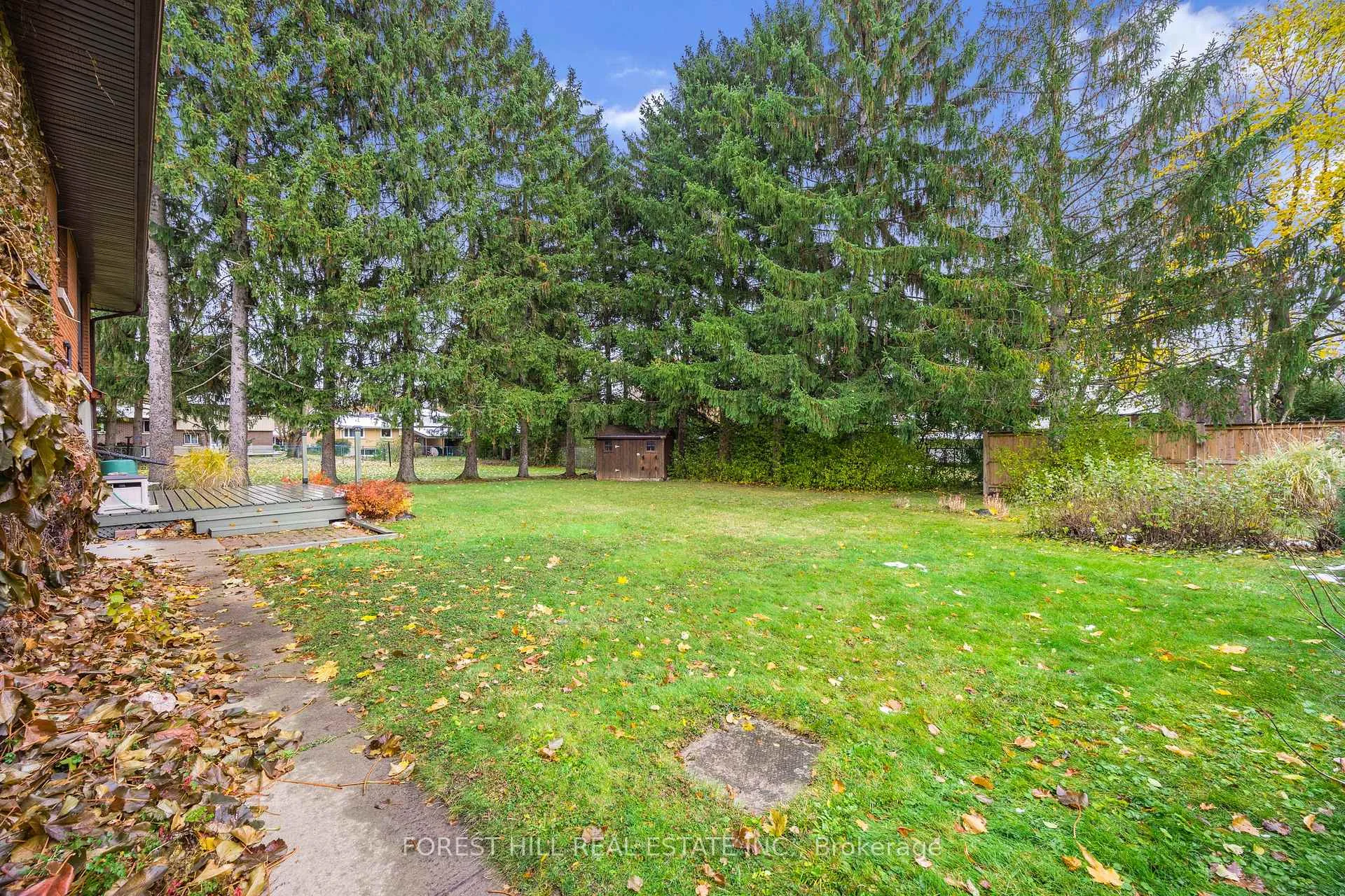 Photo 37 of 21 Cyprus Drive, Kitchener — HOMEH
