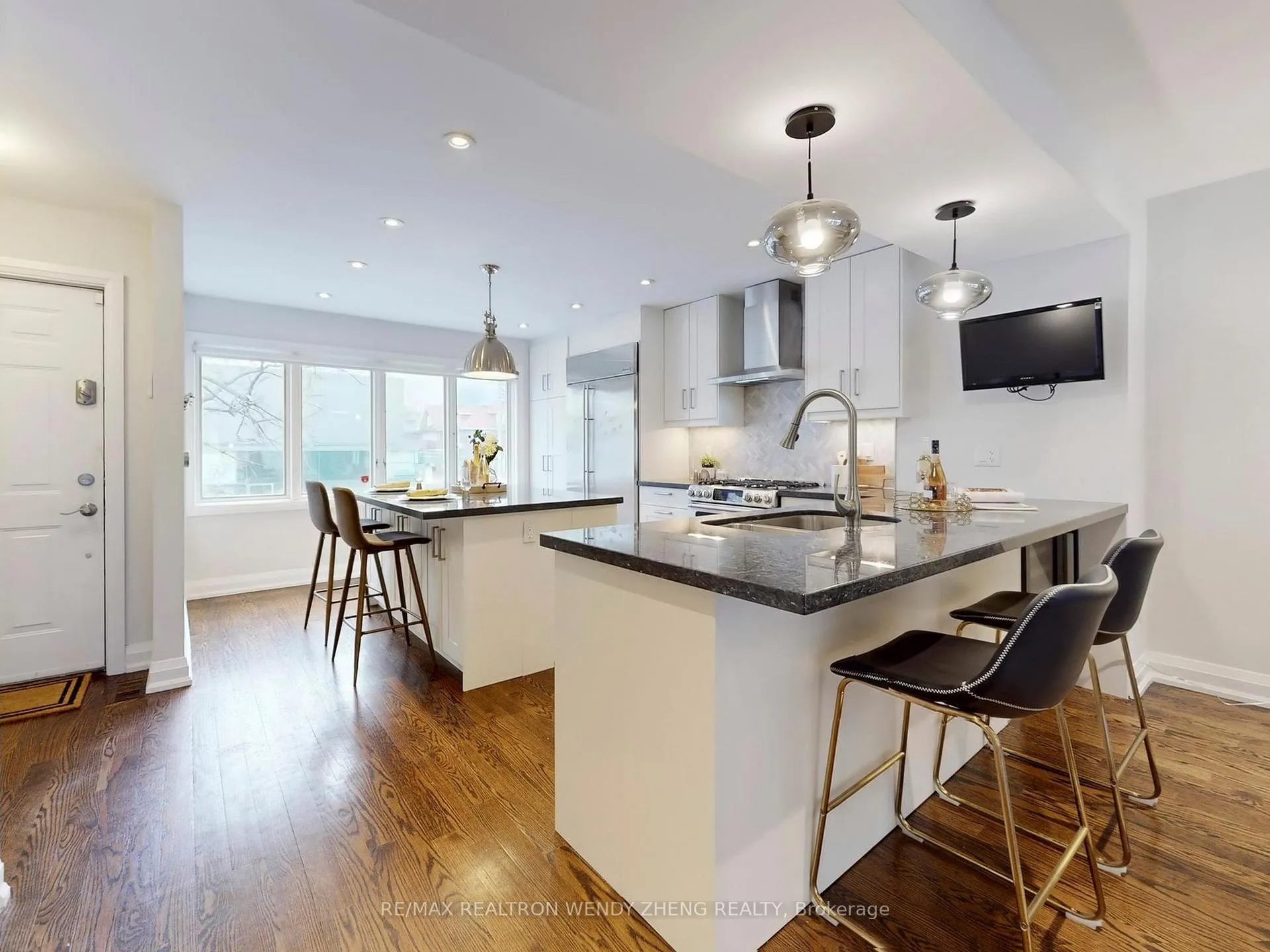 Photo 9 of 47 Melgund Road, Toronto, Casa Loma — HOMEH