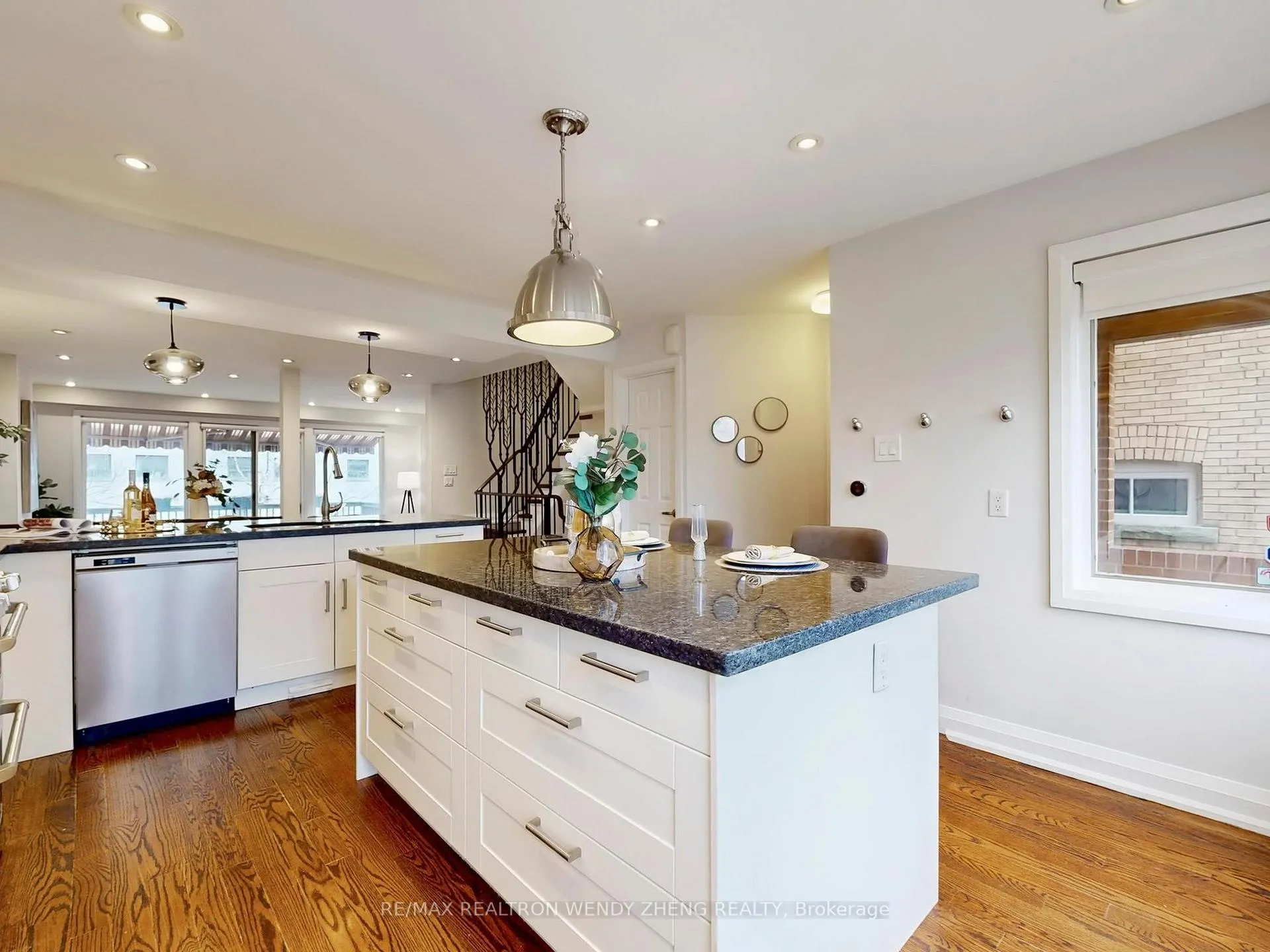 Photo 15 of 47 Melgund Road, Toronto, Casa Loma — HOMEH