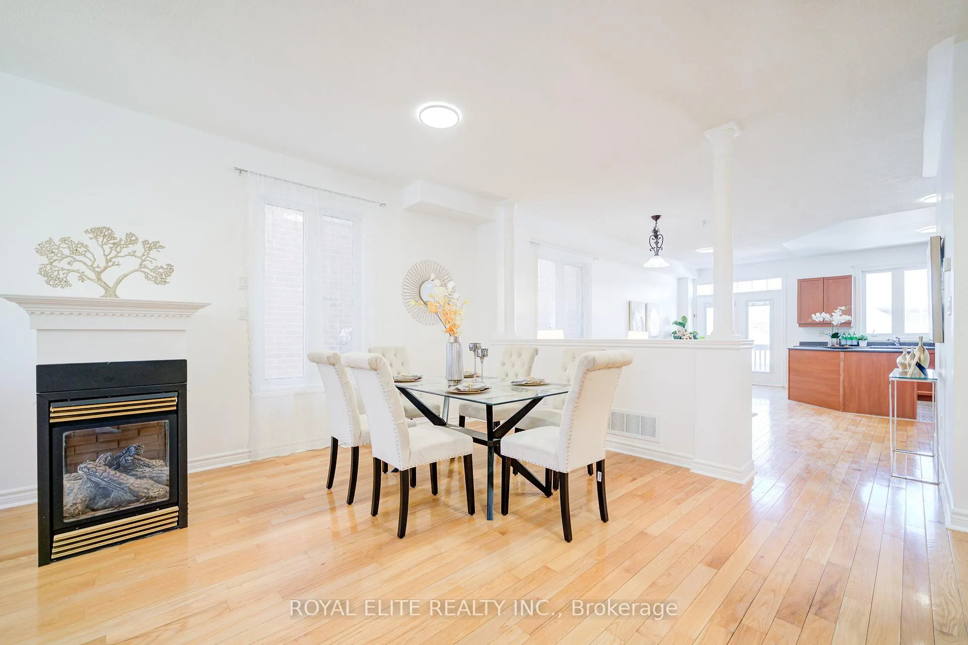 Photo 4 of 358 William Berzy Boulevard, Markham, Berczy — HOMEH