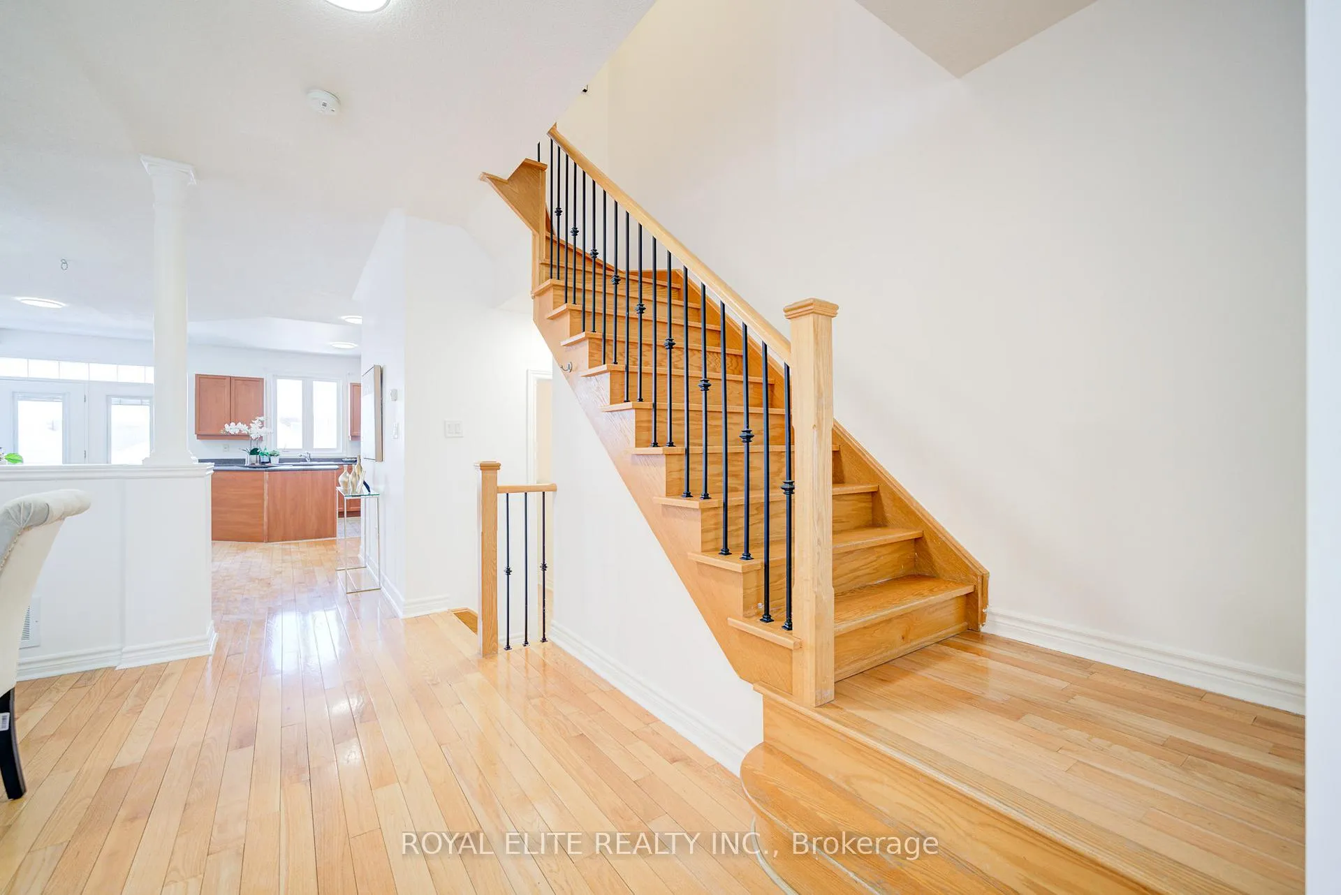 Photo 7 of 358 William Berzy Boulevard, Markham, Berczy — HOMEH