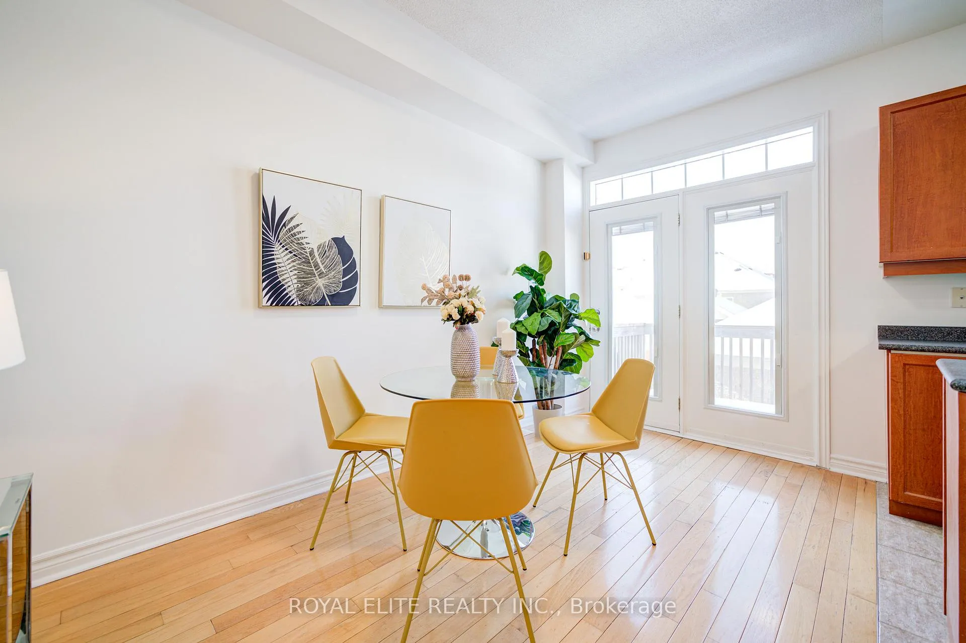 Photo 12 of 358 William Berzy Boulevard, Markham, Berczy — HOMEH