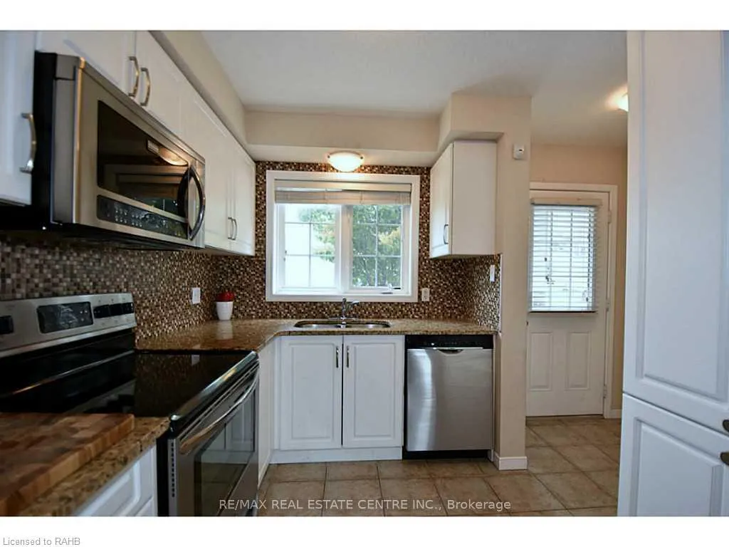 Photo 4 of Unit 18, 1328 Upper Sherman Avenue, Hamilton, Rushdale — HOMEH