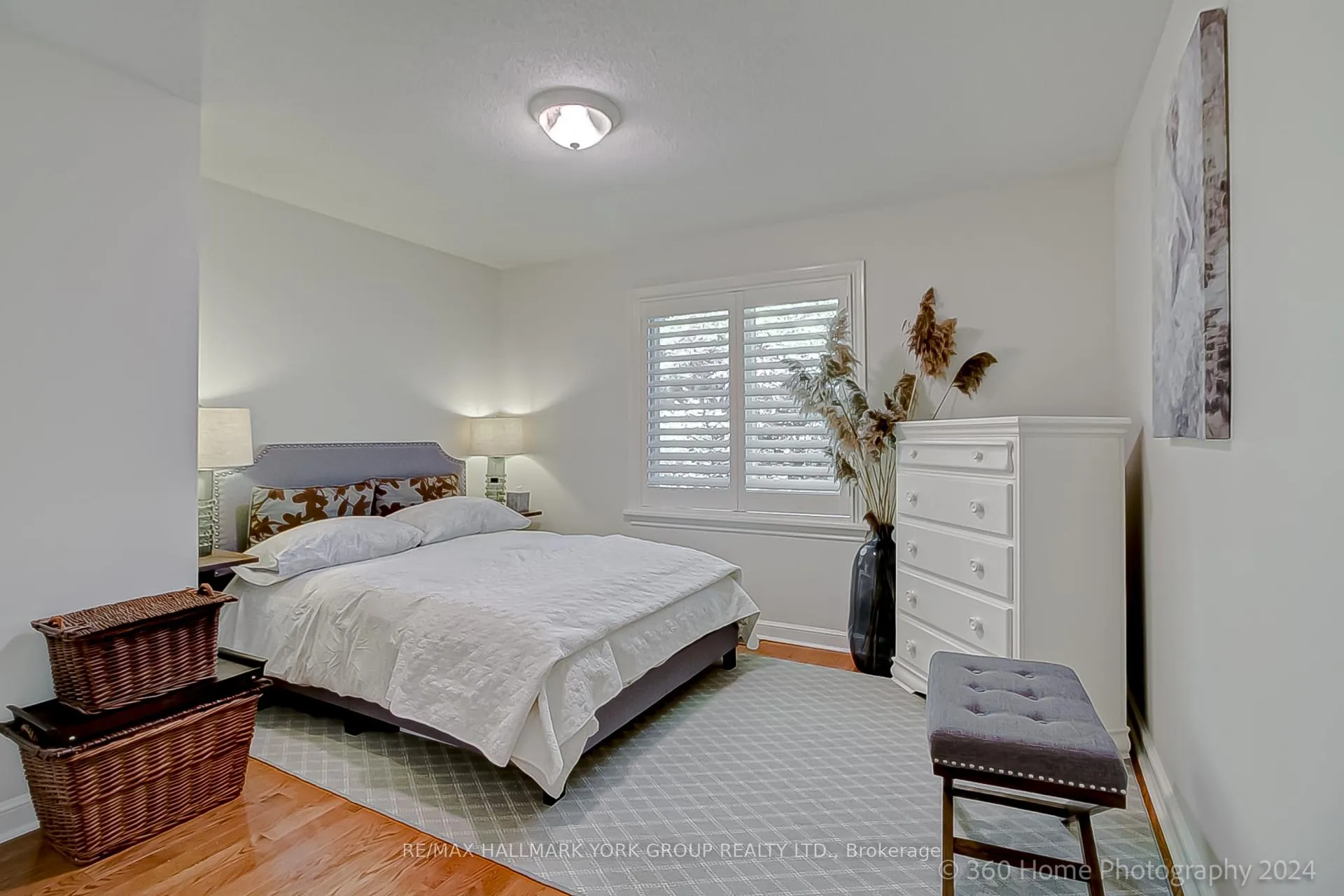 Photo 25 of 25 Westview Drive, Aurora, Rural Aurora — HOMEH