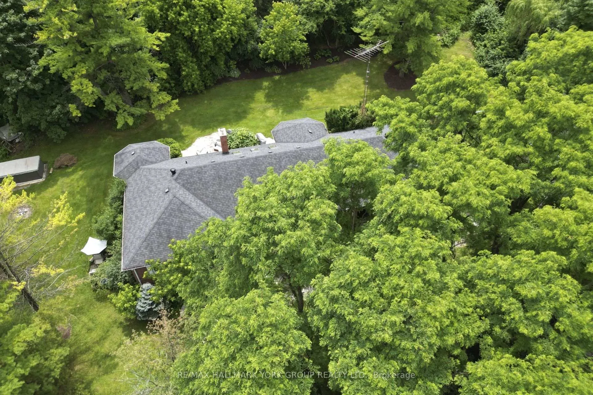 Photo 46 of 25 Westview Drive, Aurora, Rural Aurora — HOMEH