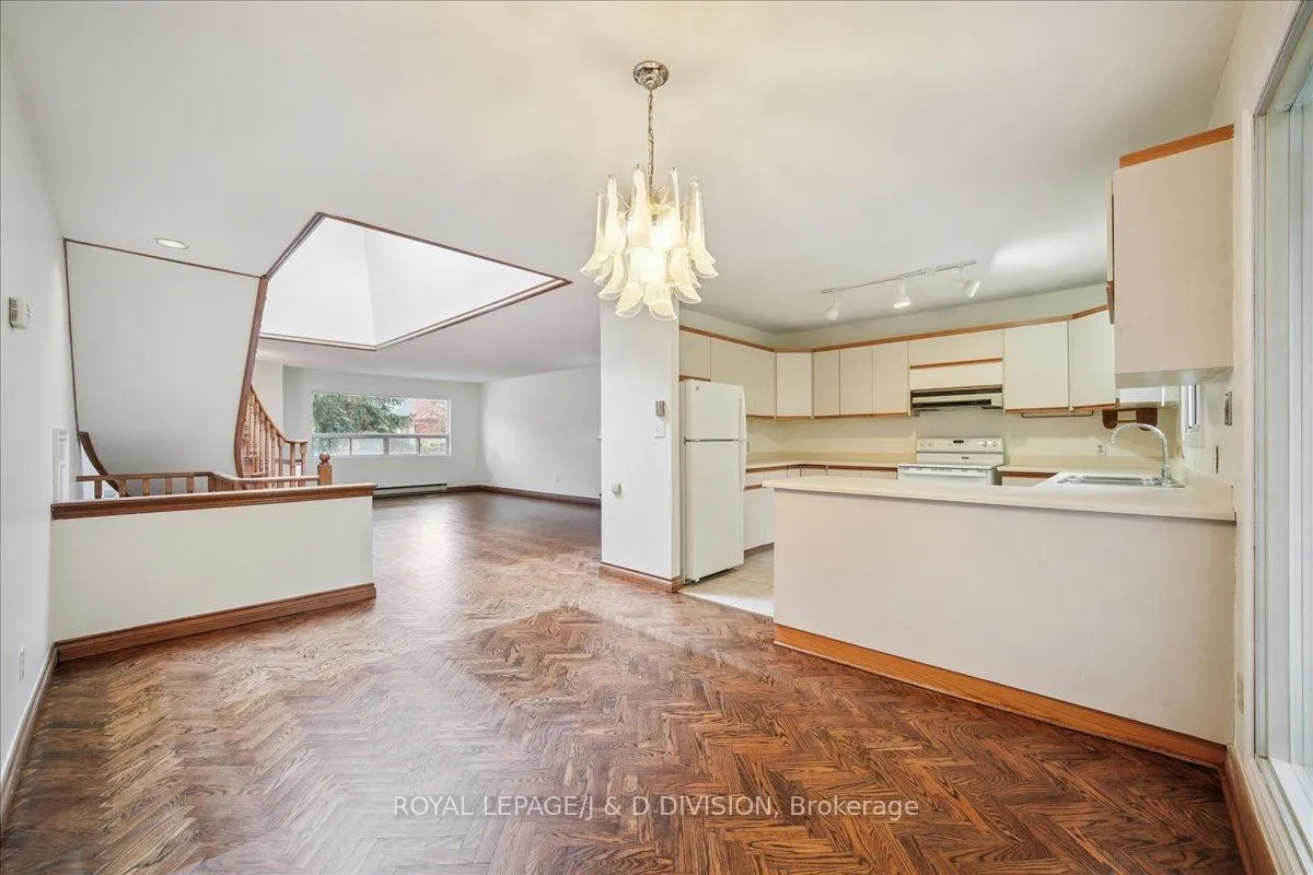 Photo 11 of 108 Glen Albert Drive, Toronto, O'Connor-Parkview — HOMEH