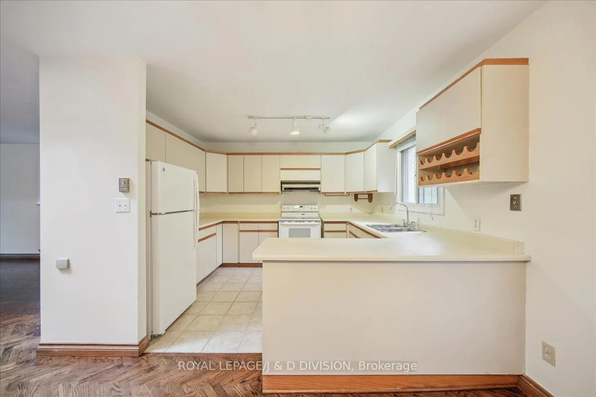 Photo 13 of 108 Glen Albert Drive, Toronto, O'Connor-Parkview — HOMEH