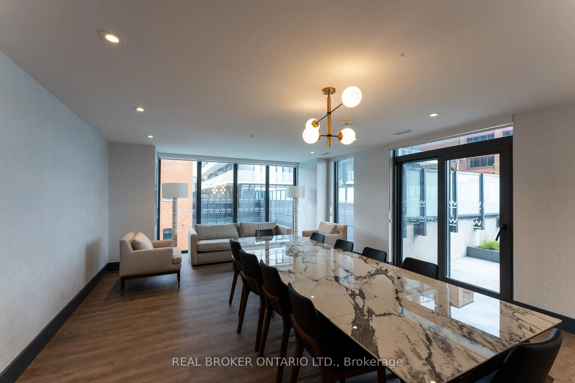Photo 8 of Unit 901, 8 Hughson Street N, Hamilton, Beasley — HOMEH