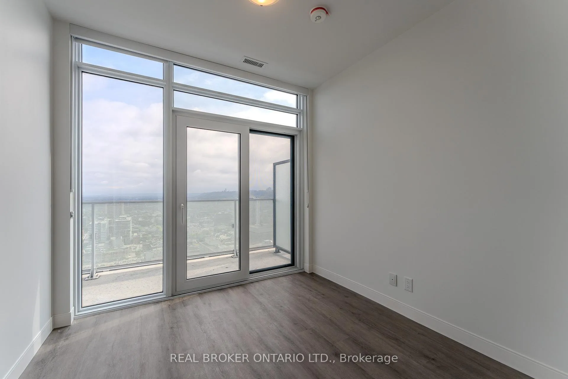 Photo 26 of Unit 901, 8 Hughson Street N, Hamilton, Beasley — HOMEH