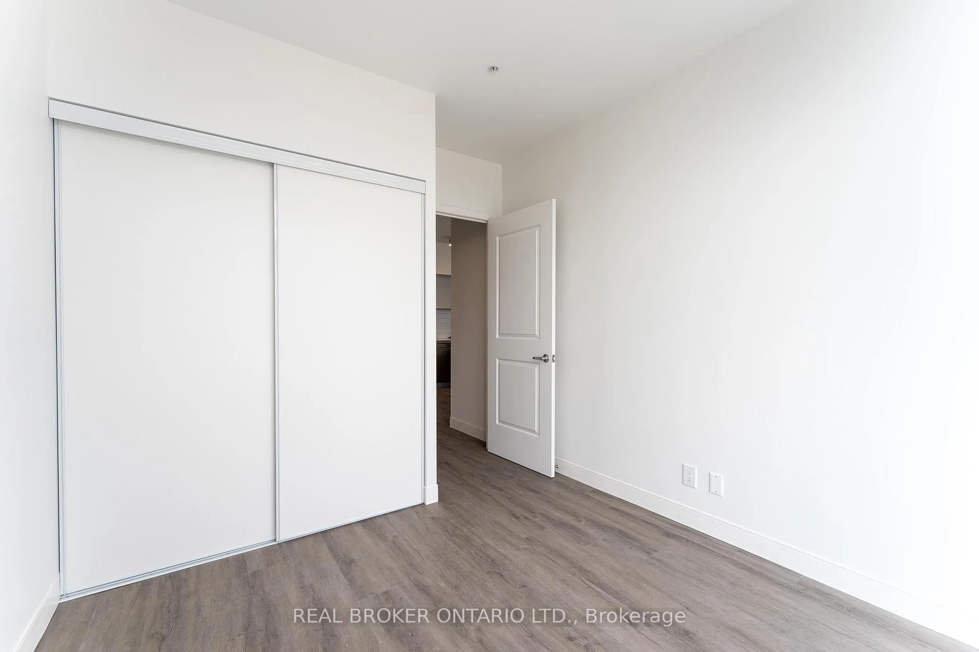 Photo 27 of Unit 901, 8 Hughson Street N, Hamilton, Beasley — HOMEH