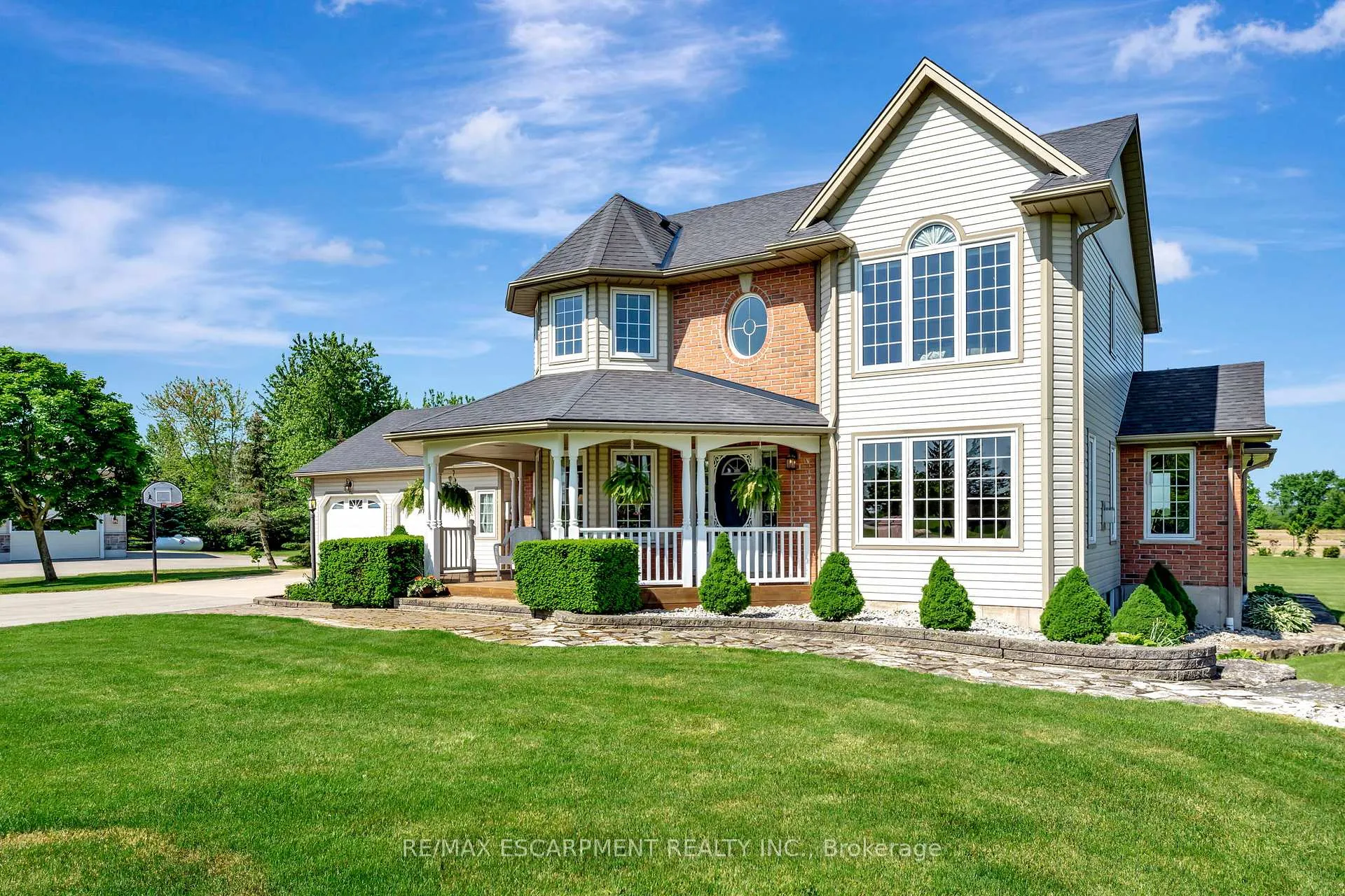 Photo 3 of 533 Marshall Road, Haldimand, Dunnville — HOMEH