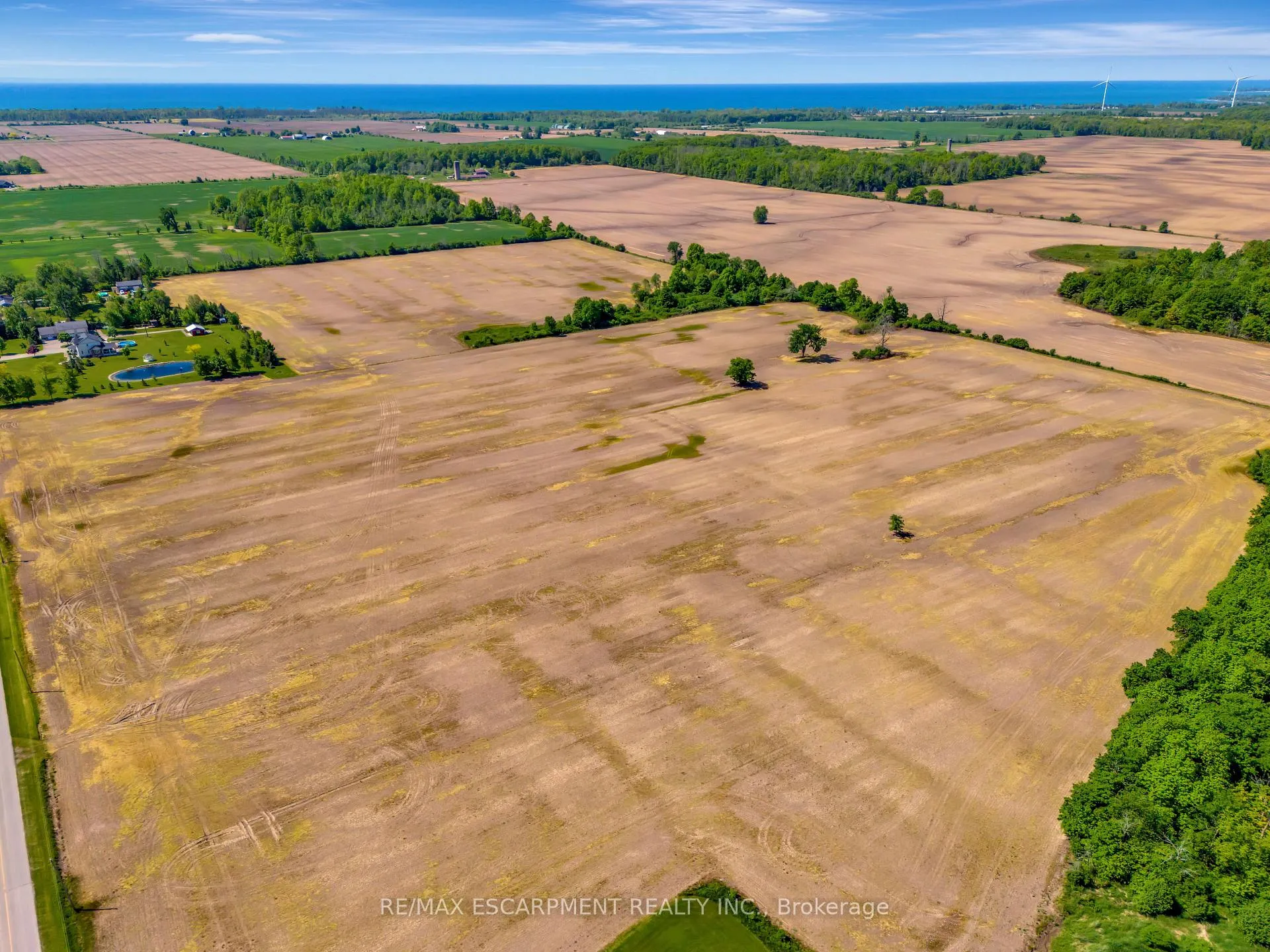 Photo 4 of 533 Marshall Road, Haldimand, Dunnville — HOMEH