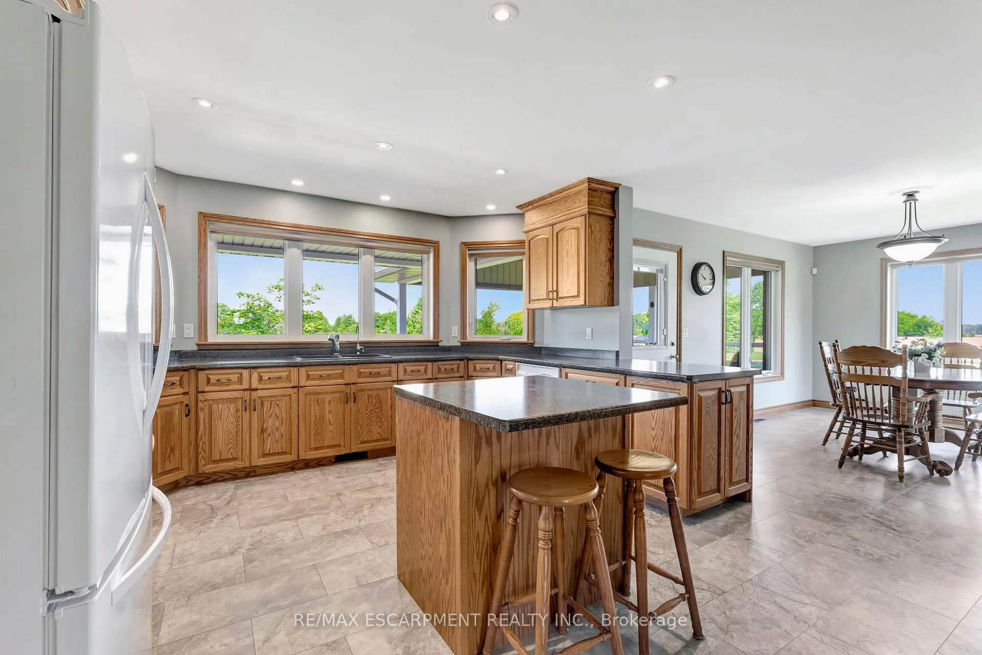 Photo 11 of 533 Marshall Road, Haldimand, Dunnville — HOMEH