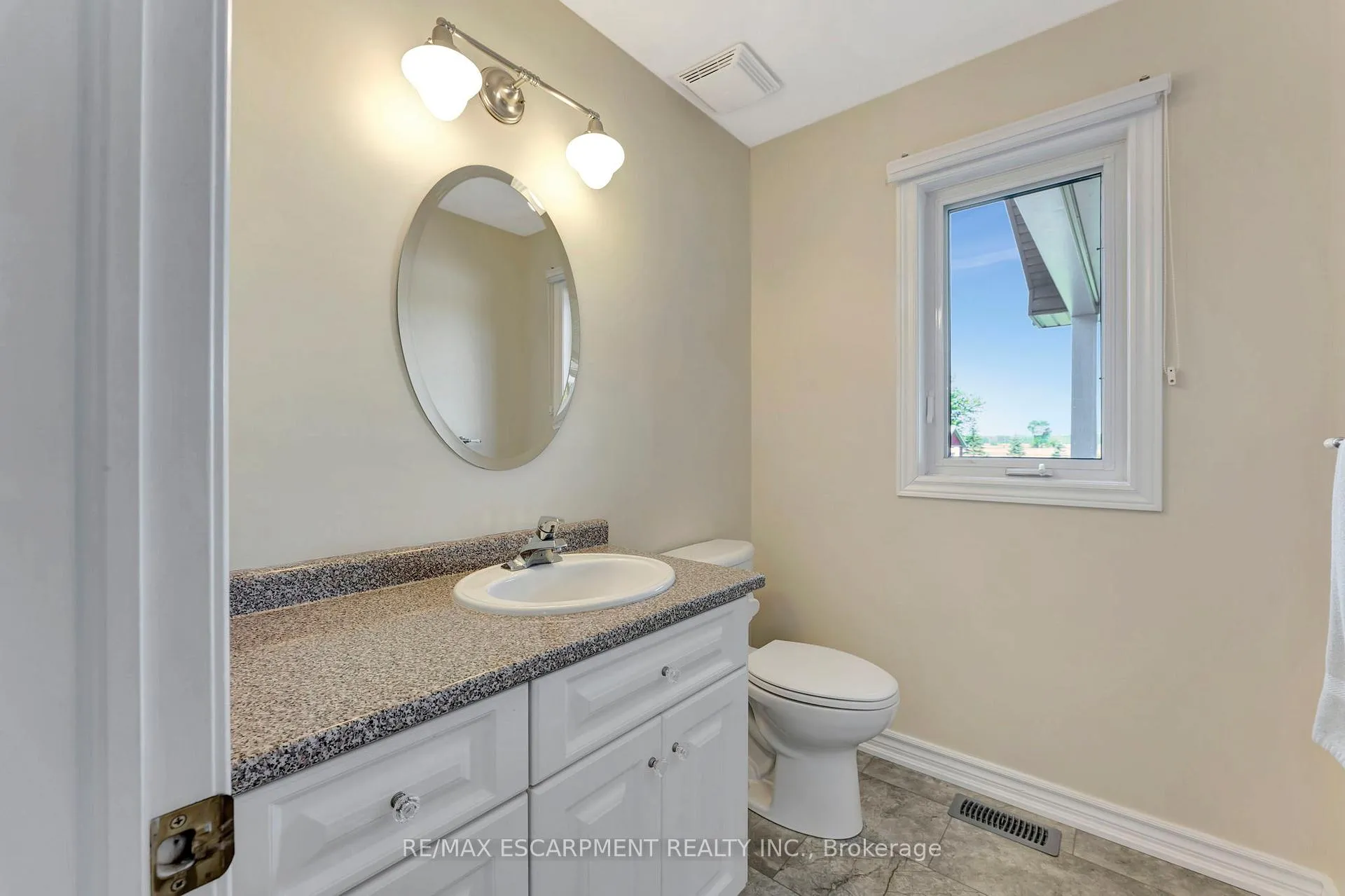 Photo 18 of 533 Marshall Road, Haldimand, Dunnville — HOMEH