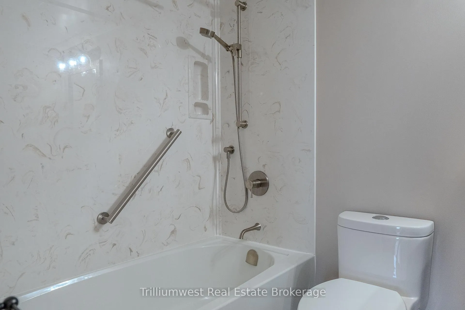 Photo 7 of Unit 1109, 3227 King Street, Kitchener, Centreville Chicopee — HOMEH