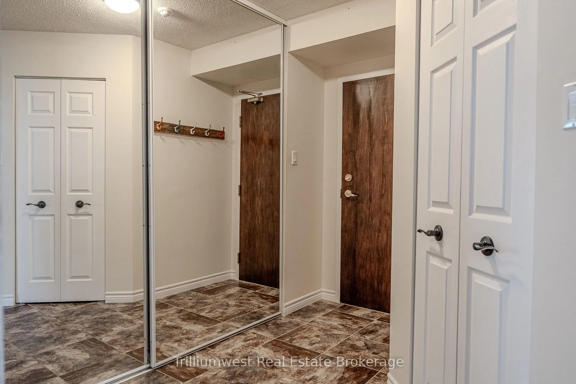 Photo 11 of Unit 1109, 3227 King Street, Kitchener, Centreville Chicopee — HOMEH