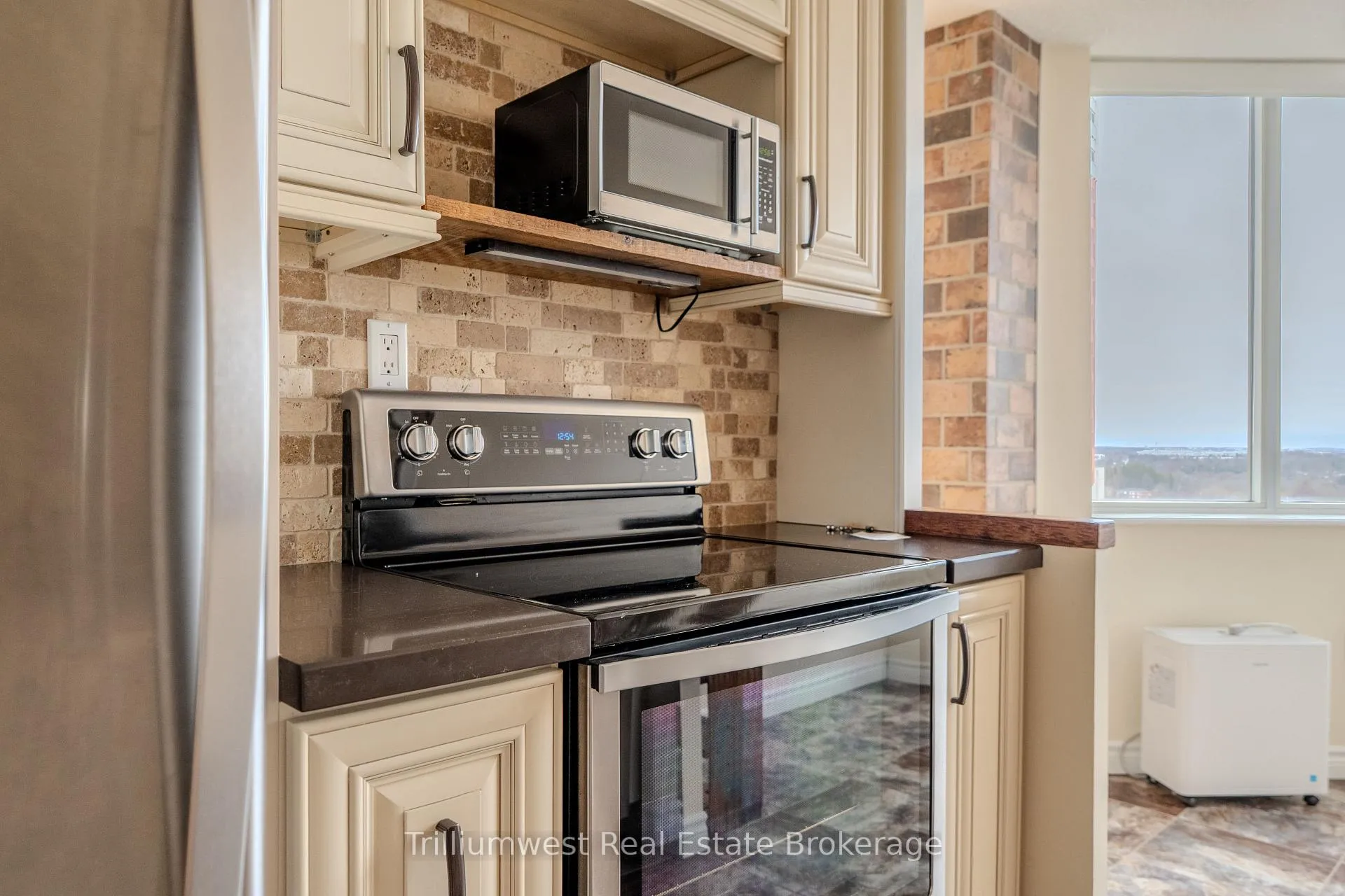 Photo 12 of Unit 1109, 3227 King Street, Kitchener, Centreville Chicopee — HOMEH