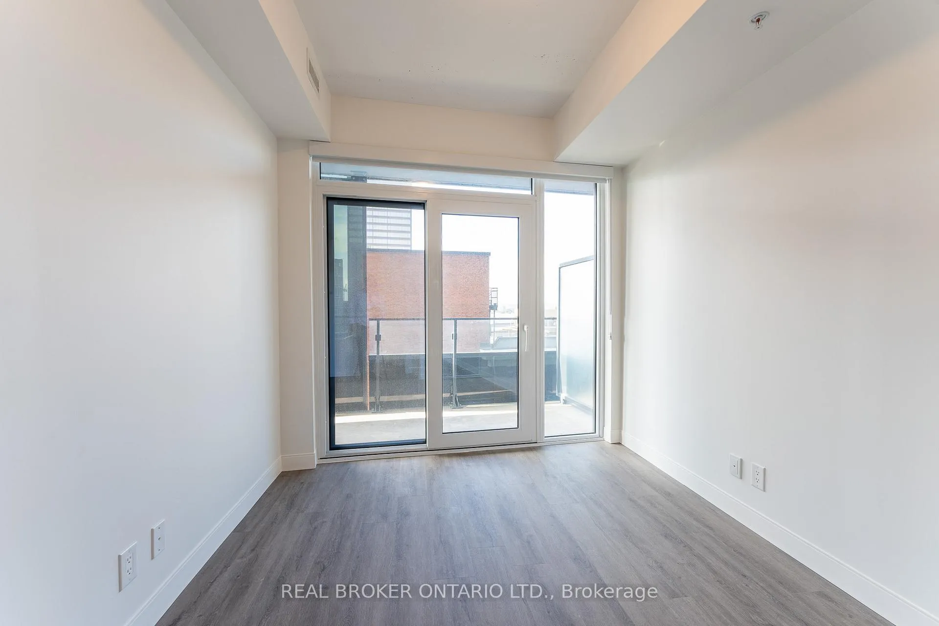 Photo 3 of Unit 907, 8 Hughson Street N, Hamilton, Beasley — HOMEH