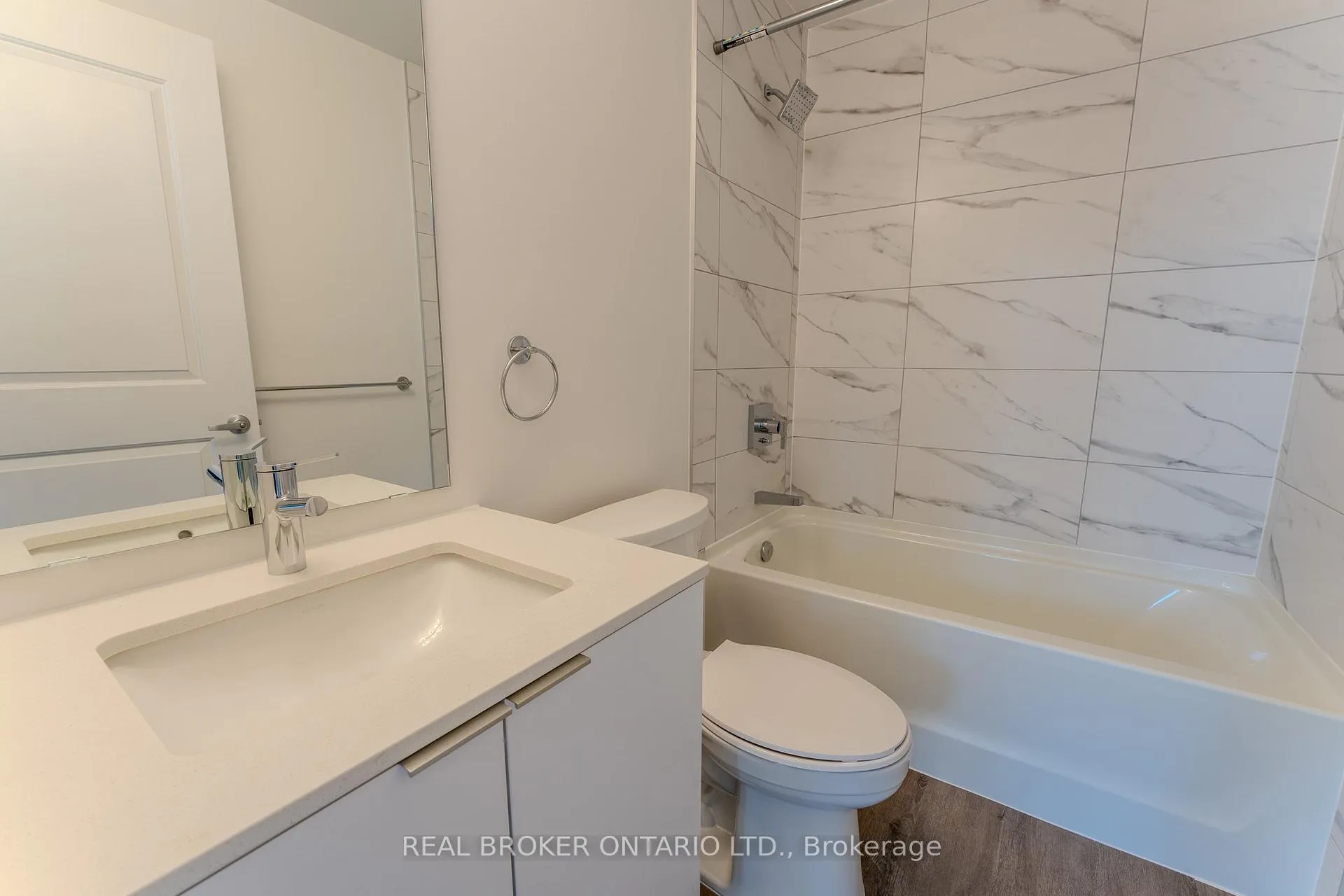 Photo 9 of Unit 907, 8 Hughson Street N, Hamilton, Beasley — HOMEH